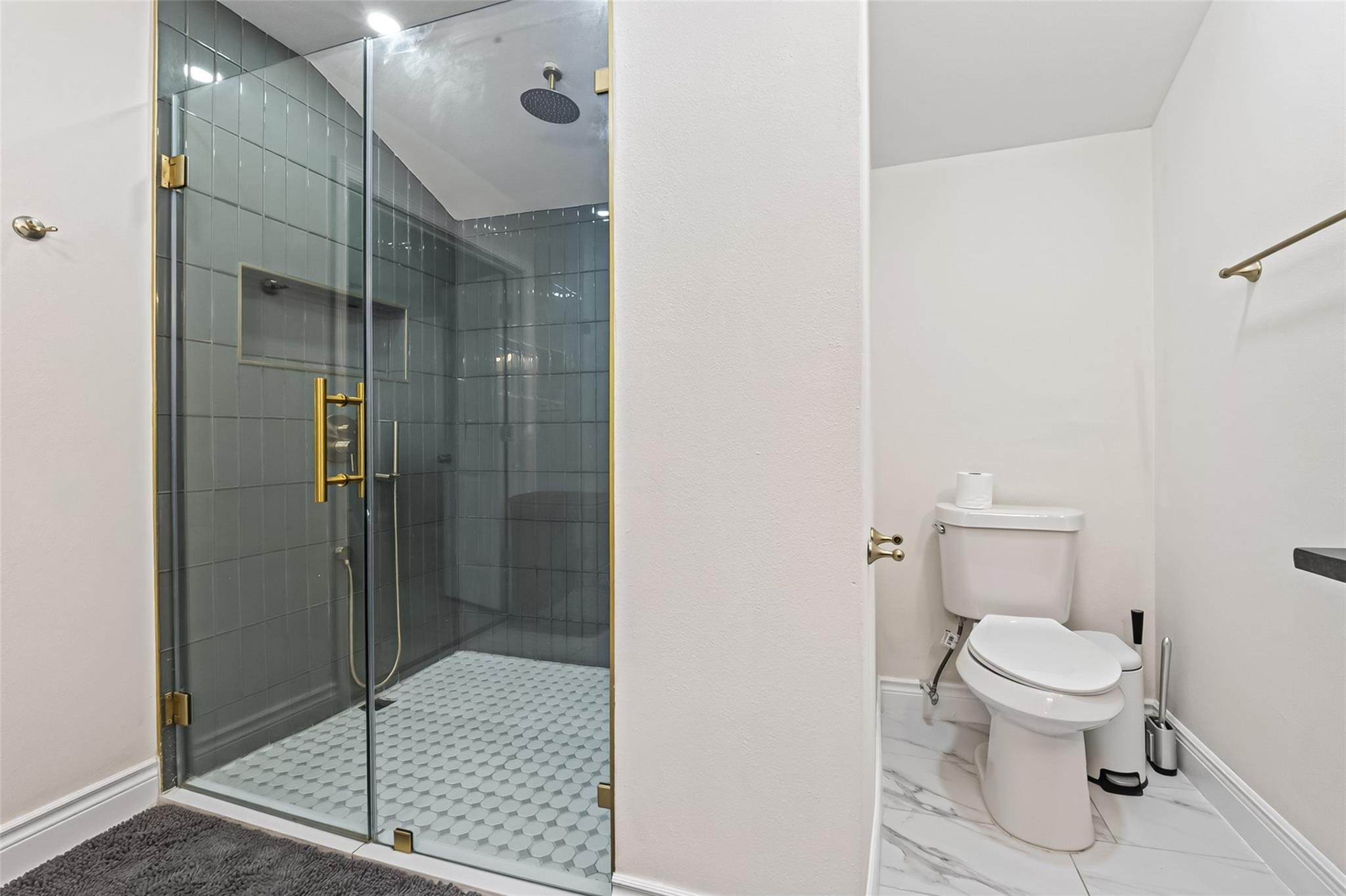 12618 Huntingwick Drive 100 Property Photo 43
