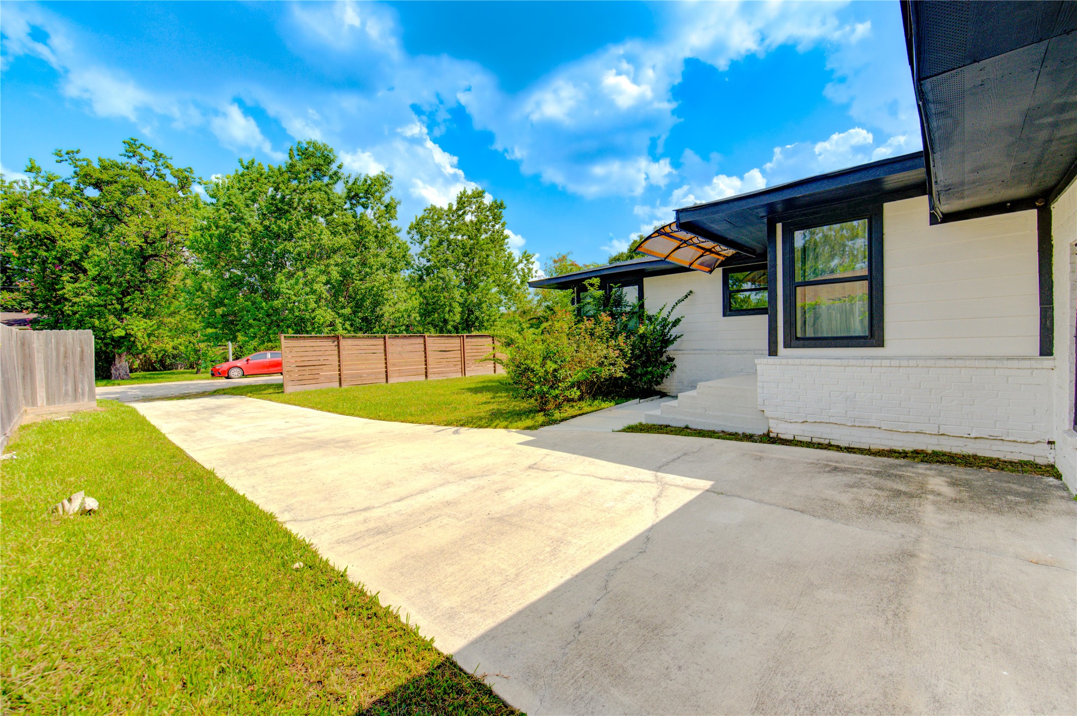 6638 Winton Street Property Photo 5