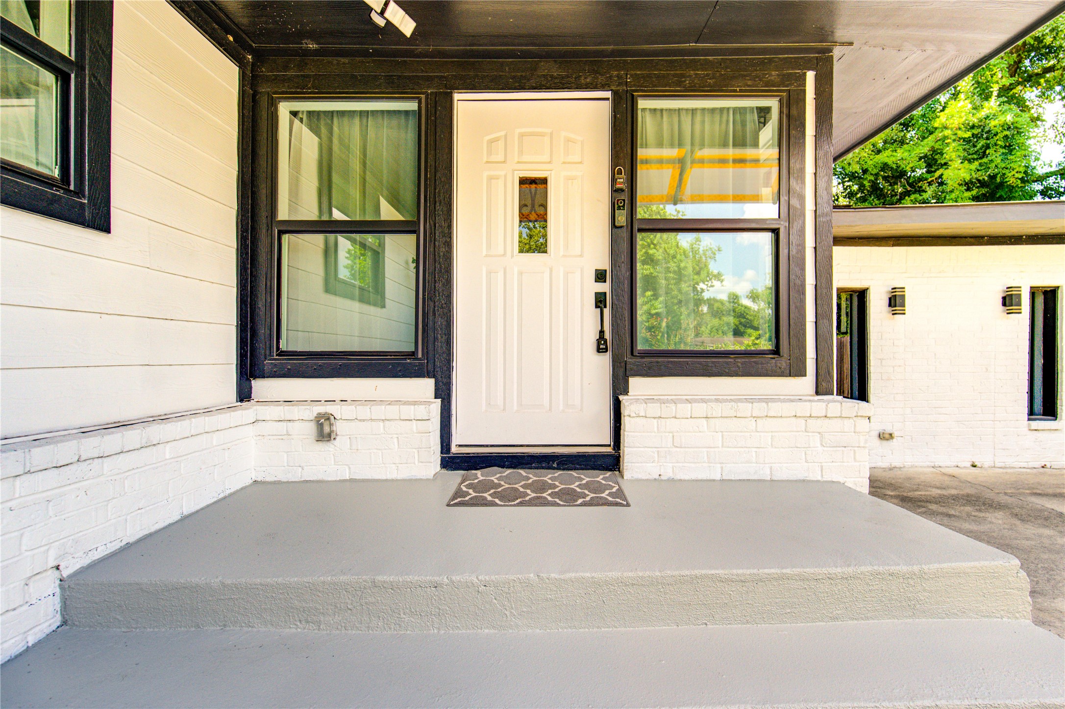 6638 Winton Street Property Photo 7