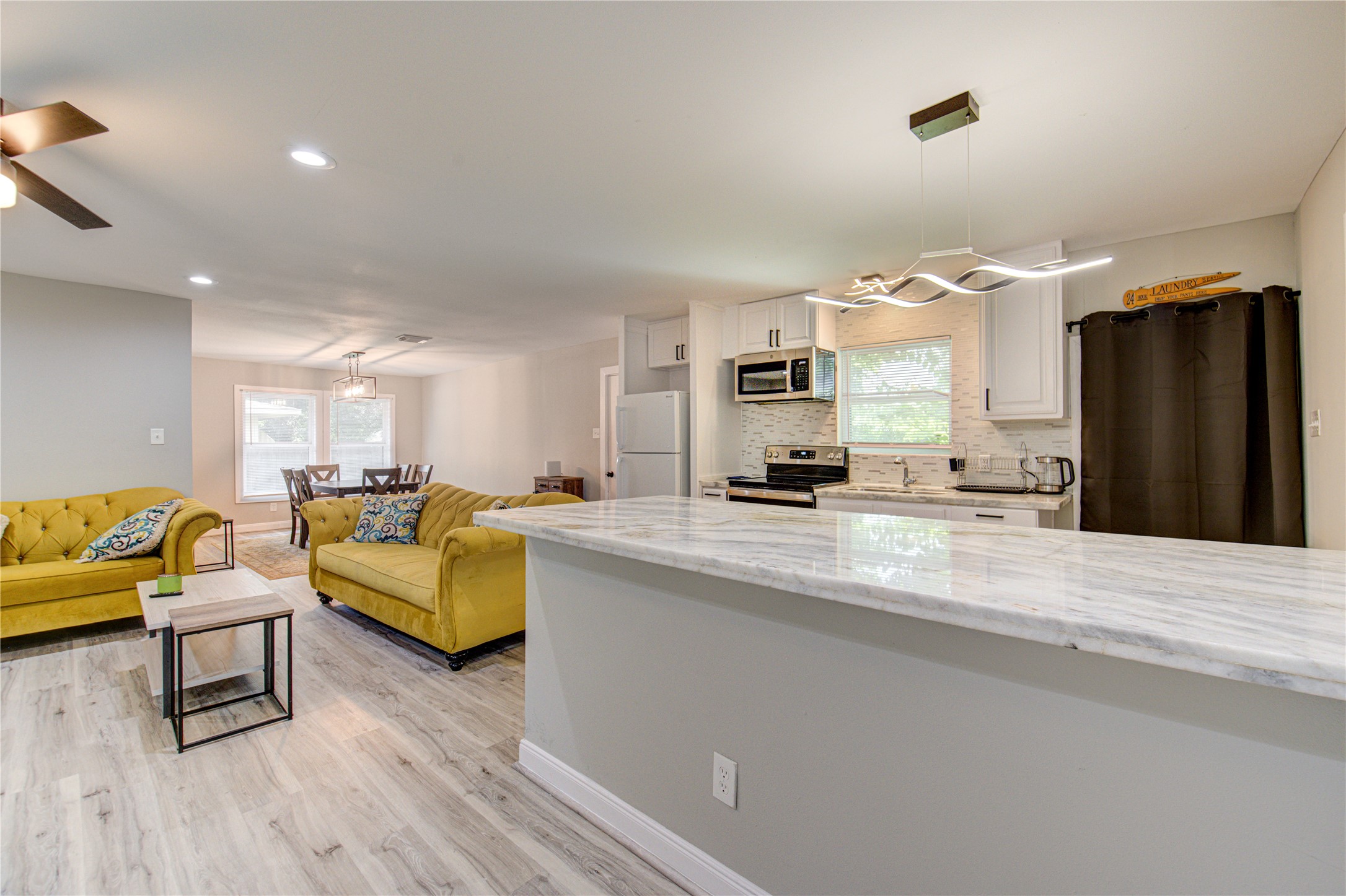 6638 Winton Street Property Photo 11