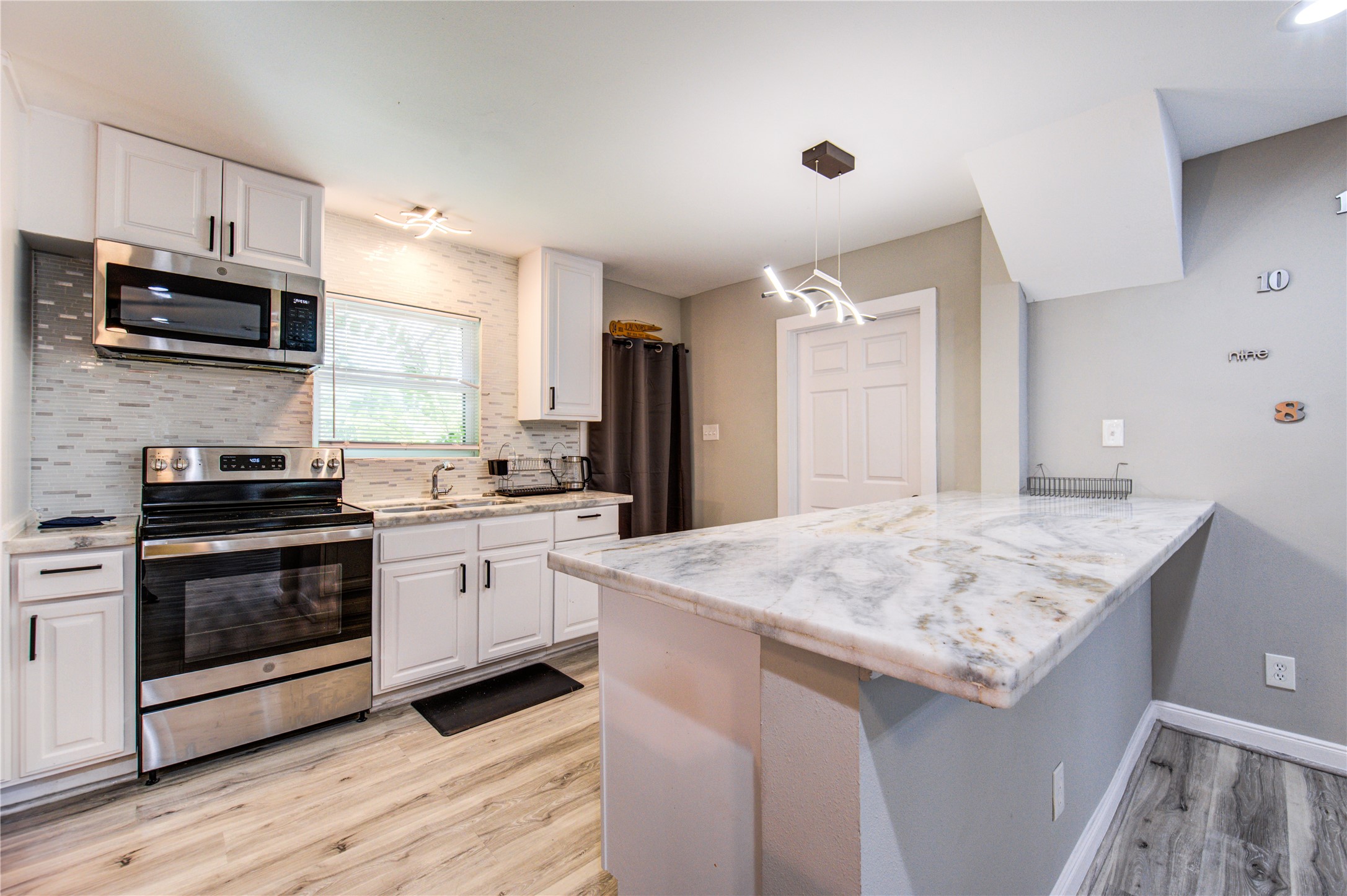 6638 Winton Street Property Photo 12