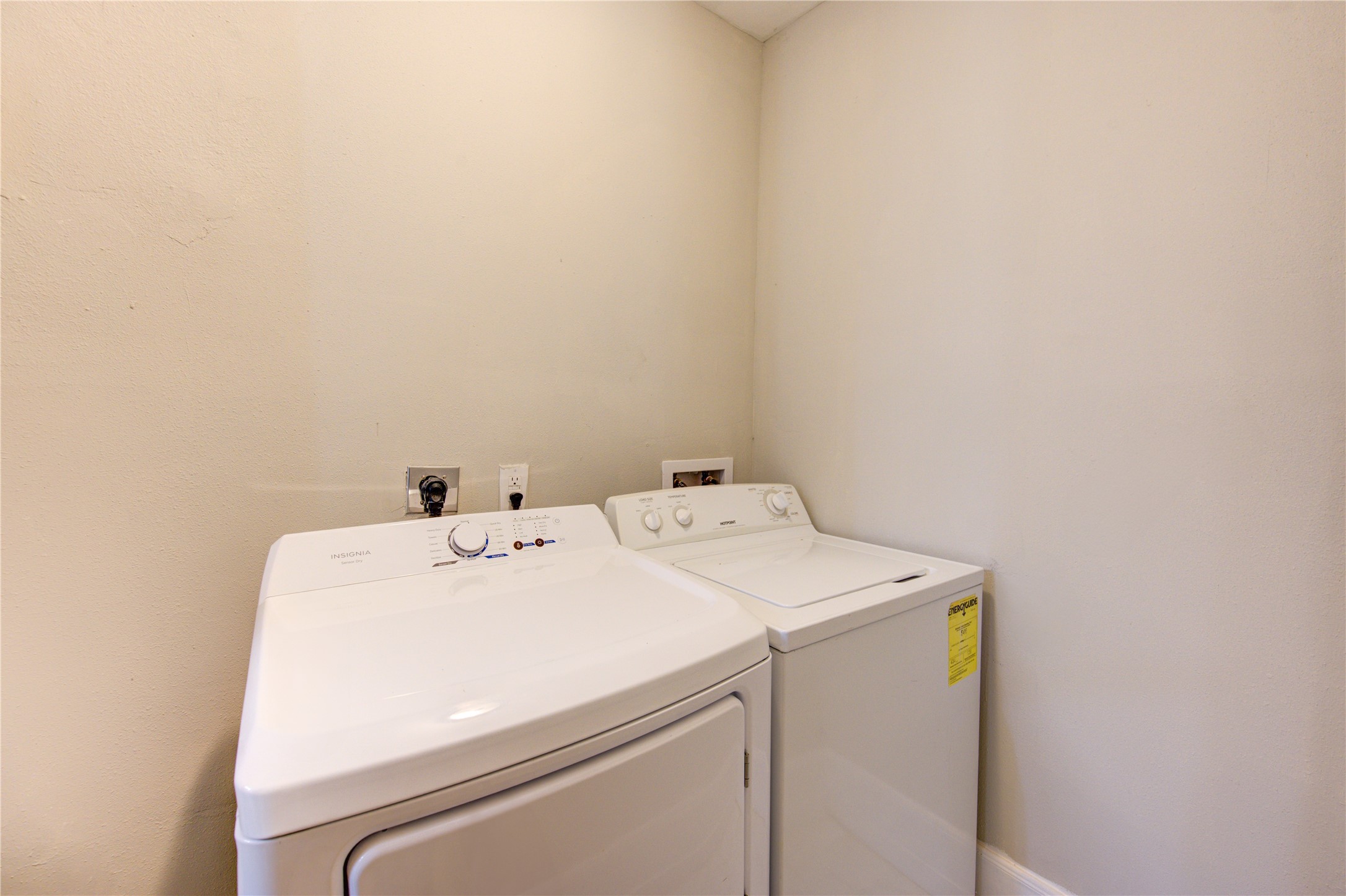 6638 Winton Street Property Photo 24