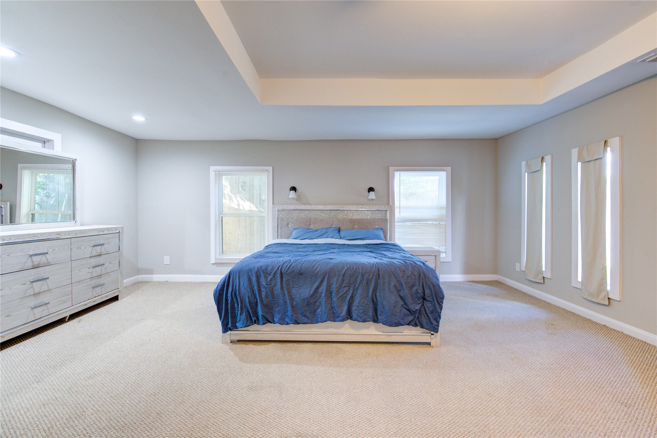 6638 Winton Street Property Photo 32
