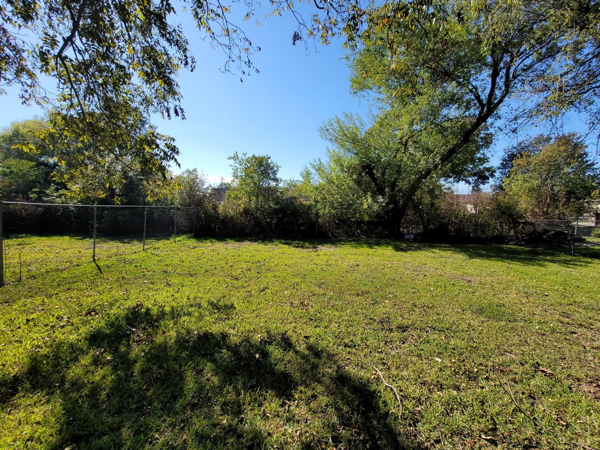 2425 8th Avenue Property Photo 2