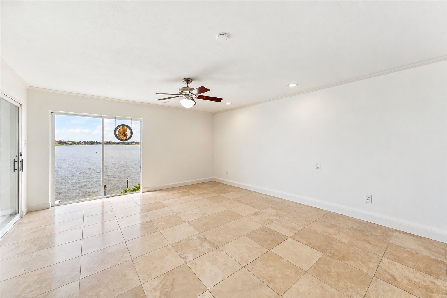 2414 Baycrest Drive Property Photo 27
