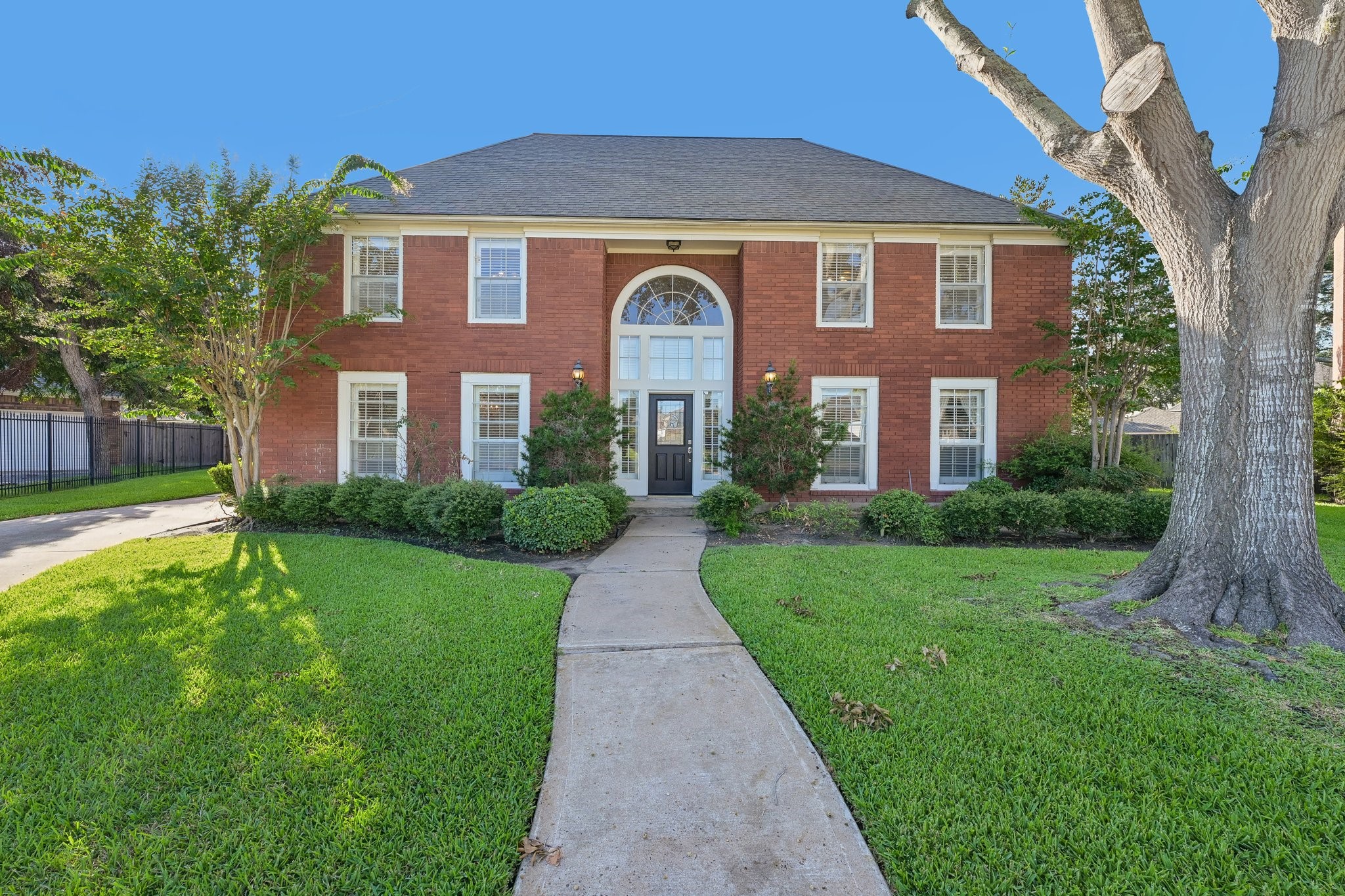 15 Sterling Street Property Photo 1