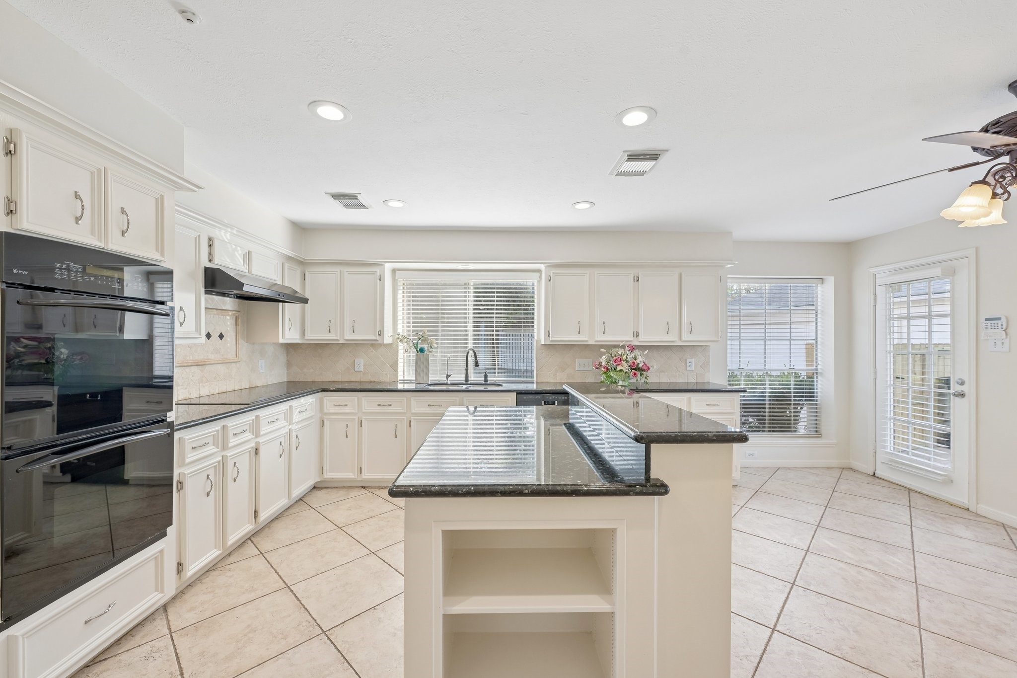 15 Sterling Street Property Photo 10