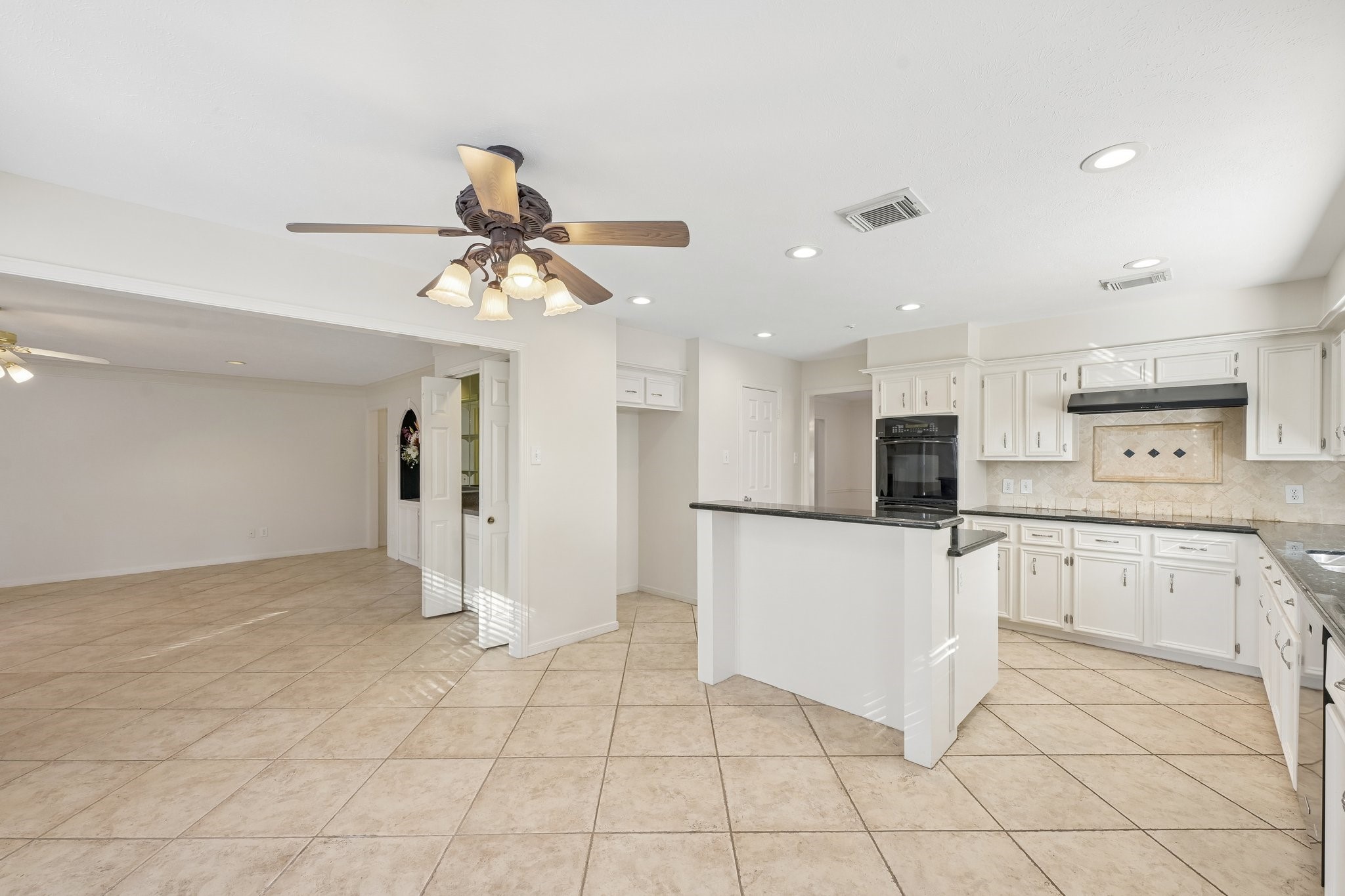 15 Sterling Street Property Photo 13