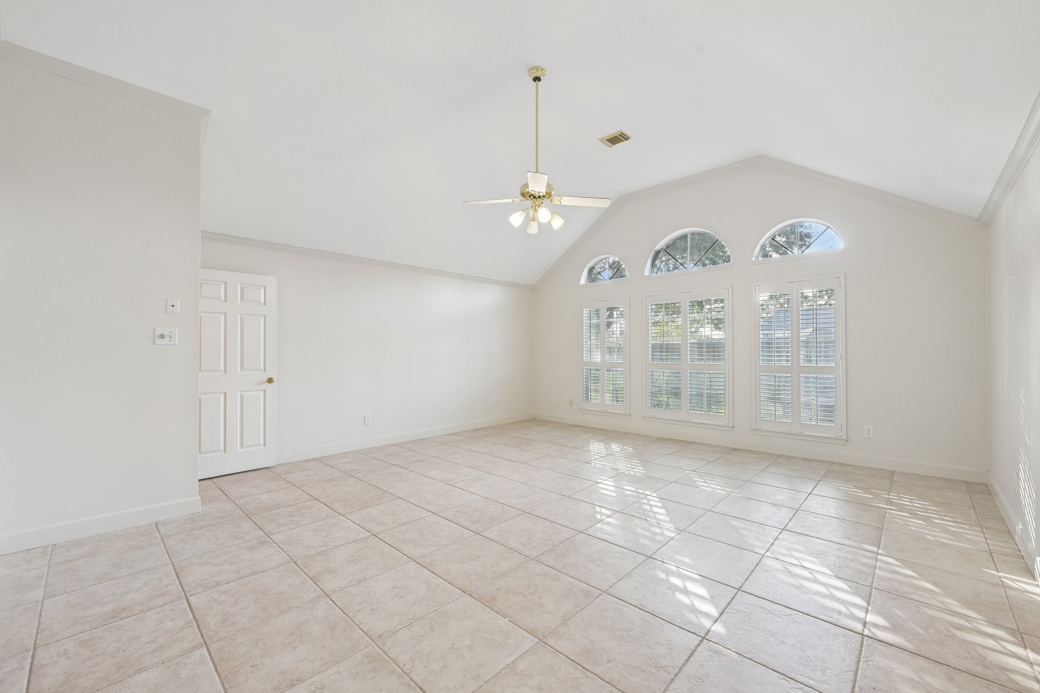 15 Sterling Street Property Photo 19