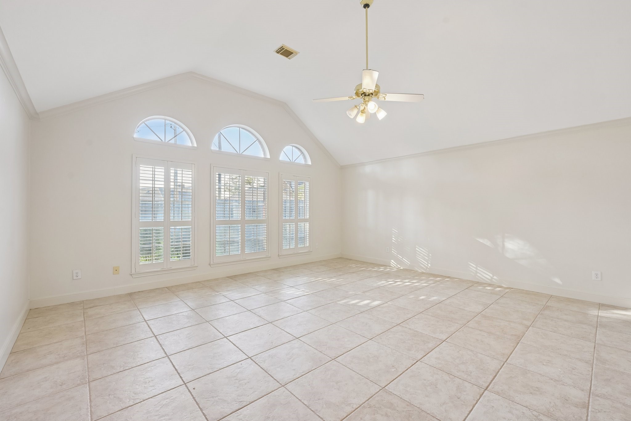 15 Sterling Street Property Photo 21