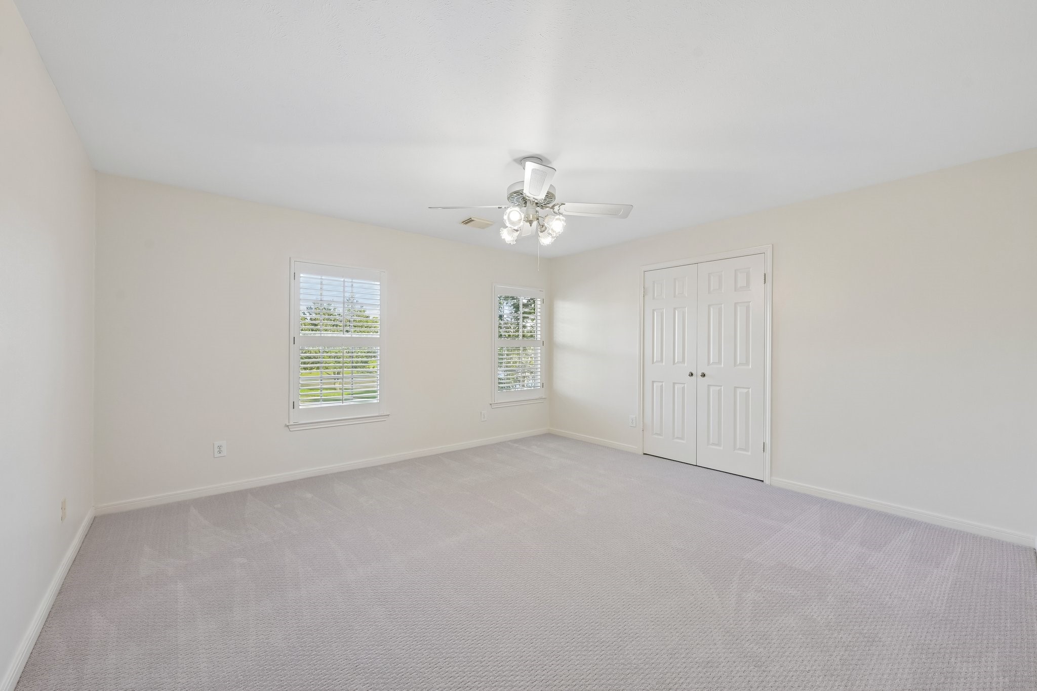 15 Sterling Street Property Photo 30