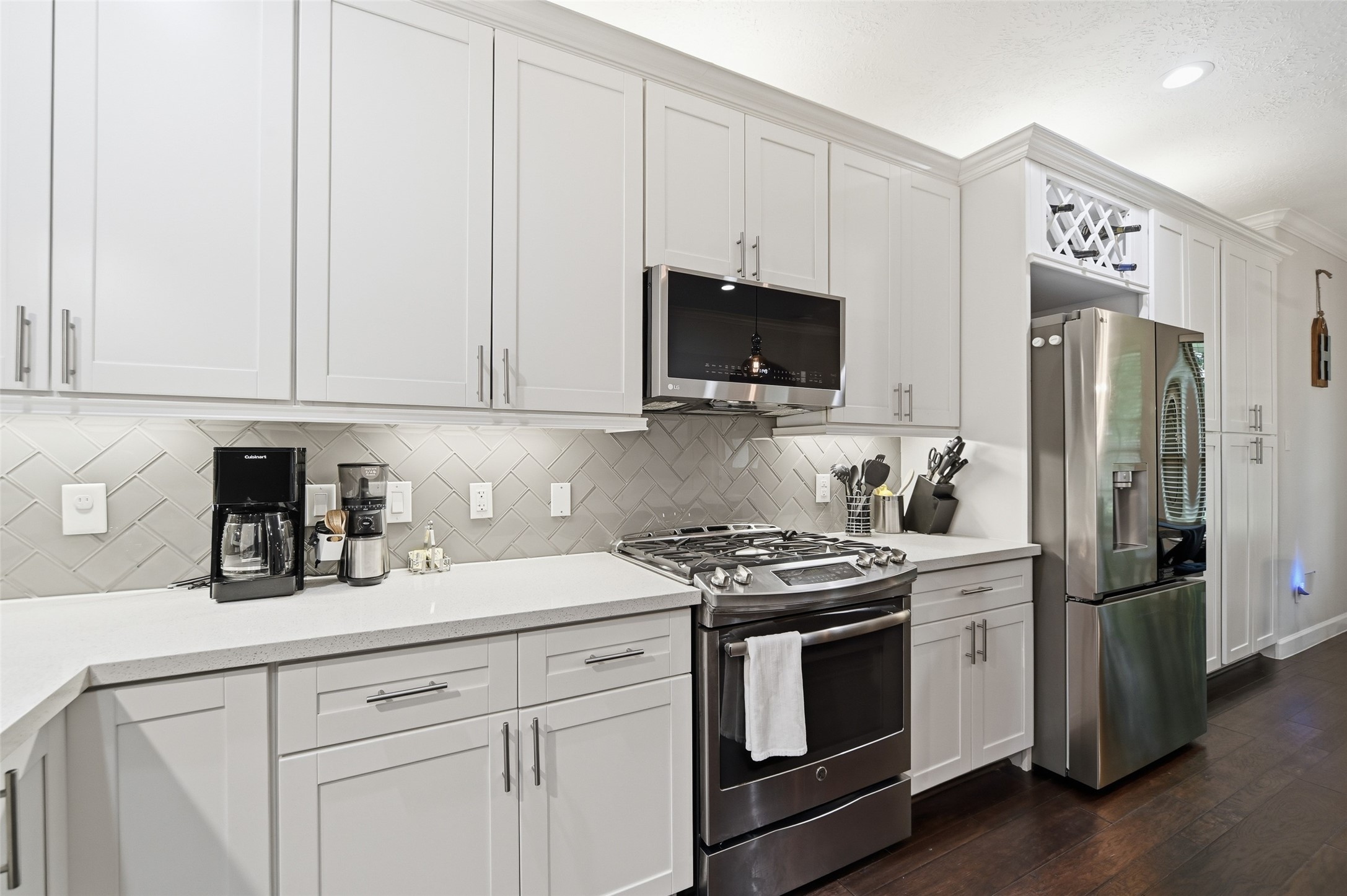 1427 Scharpe Street Property Photo 11