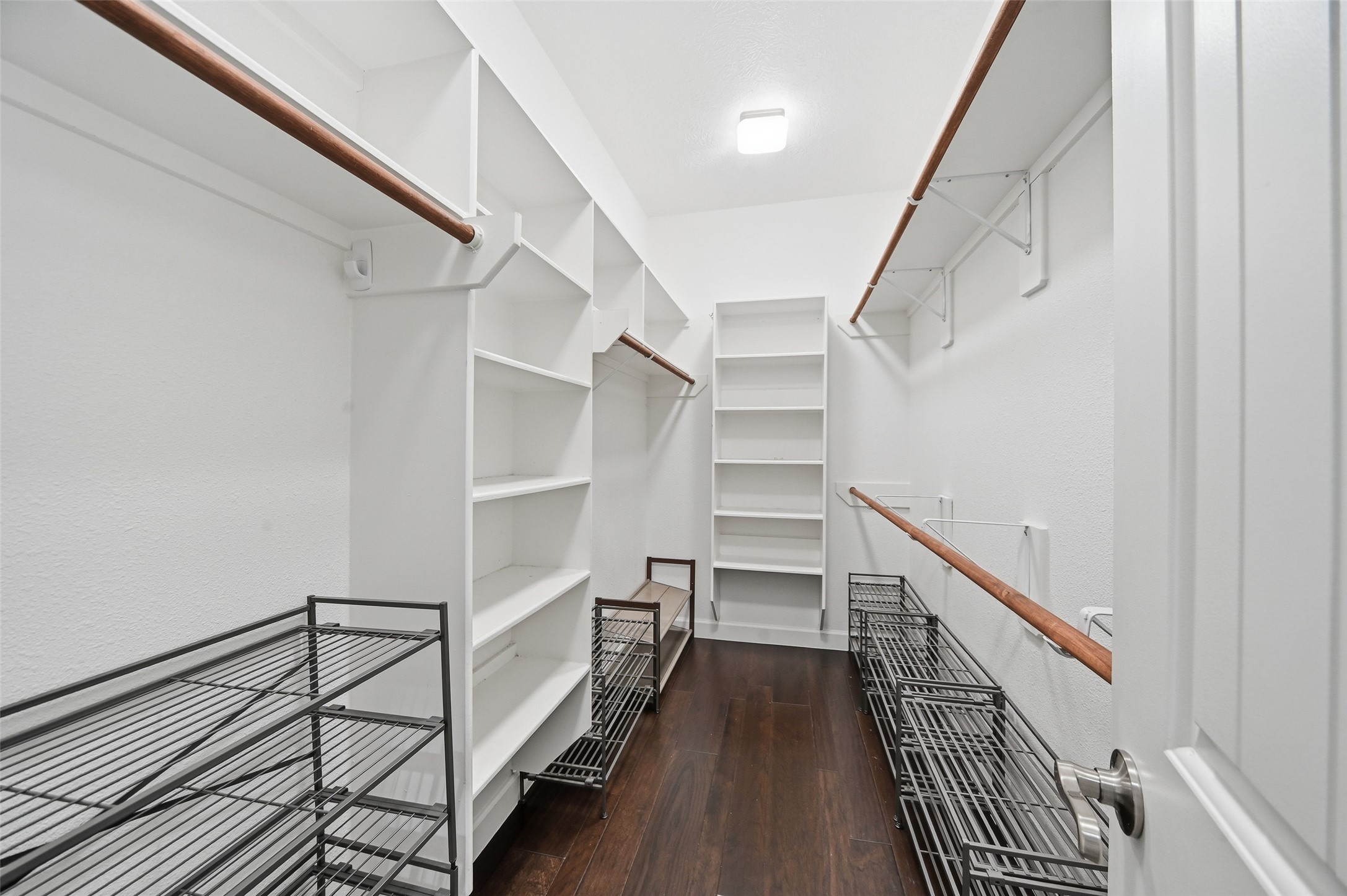 1427 Scharpe Street Property Photo 21
