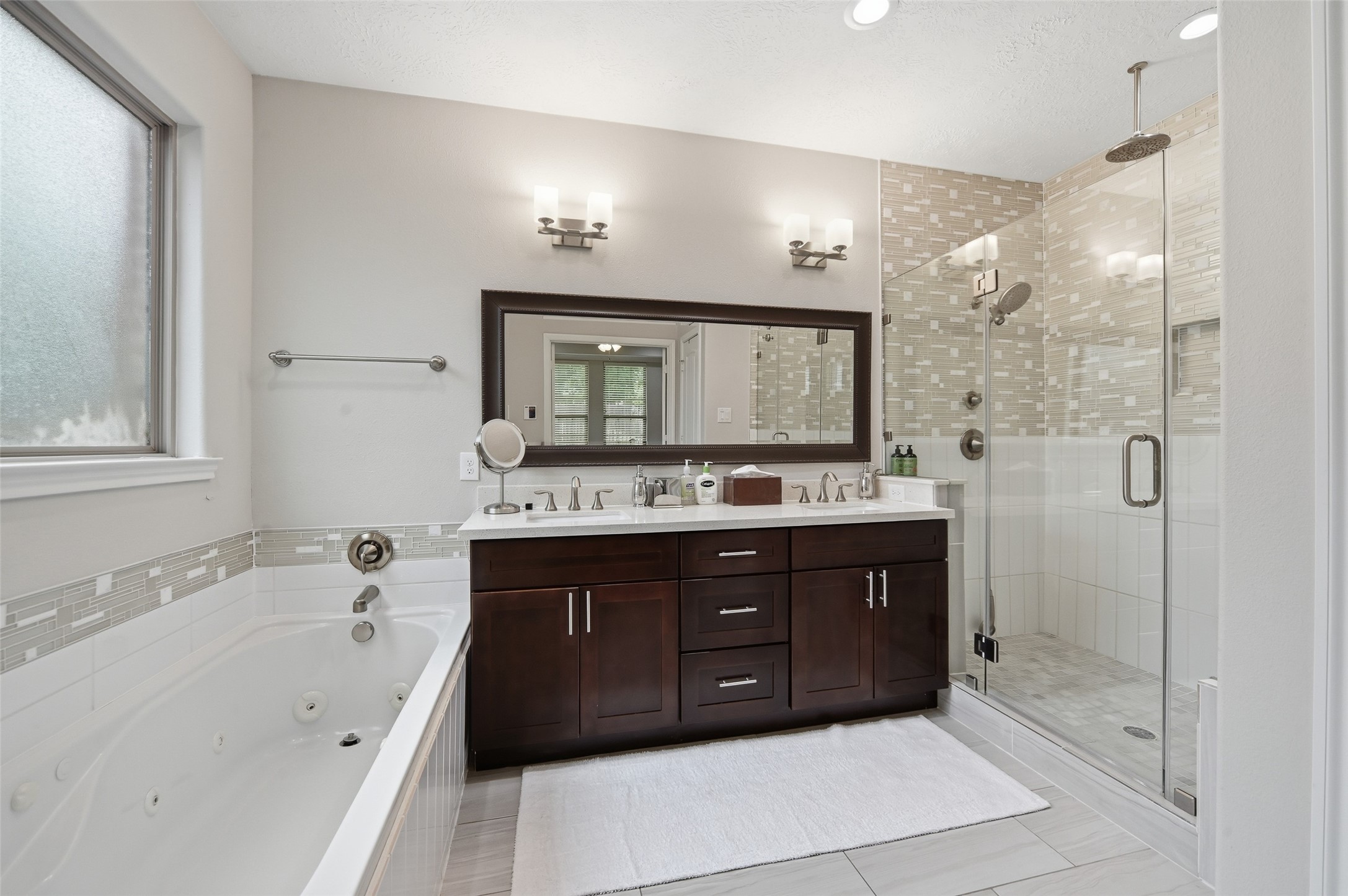 1427 Scharpe Street Property Photo 22