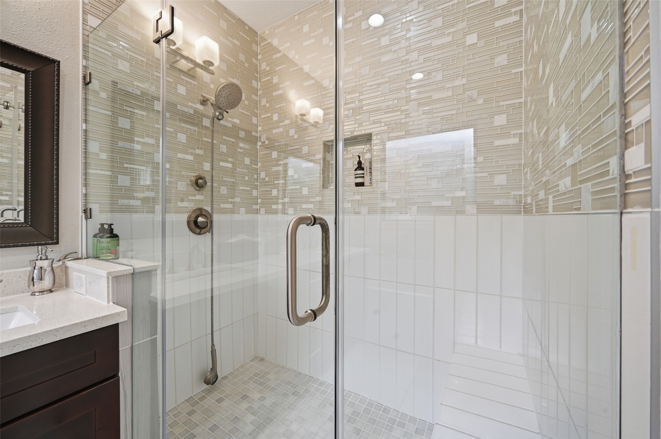 1427 Scharpe Street Property Photo 23