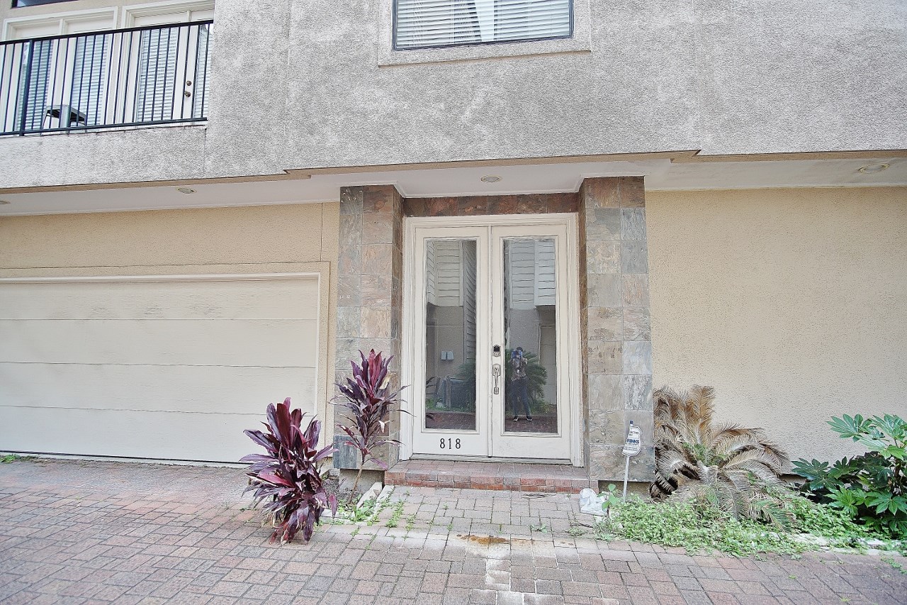 818 Lester Street Property Photo 3