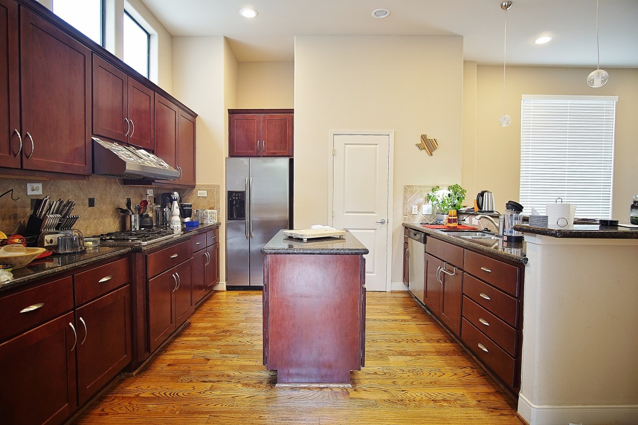818 Lester Street Property Photo 12