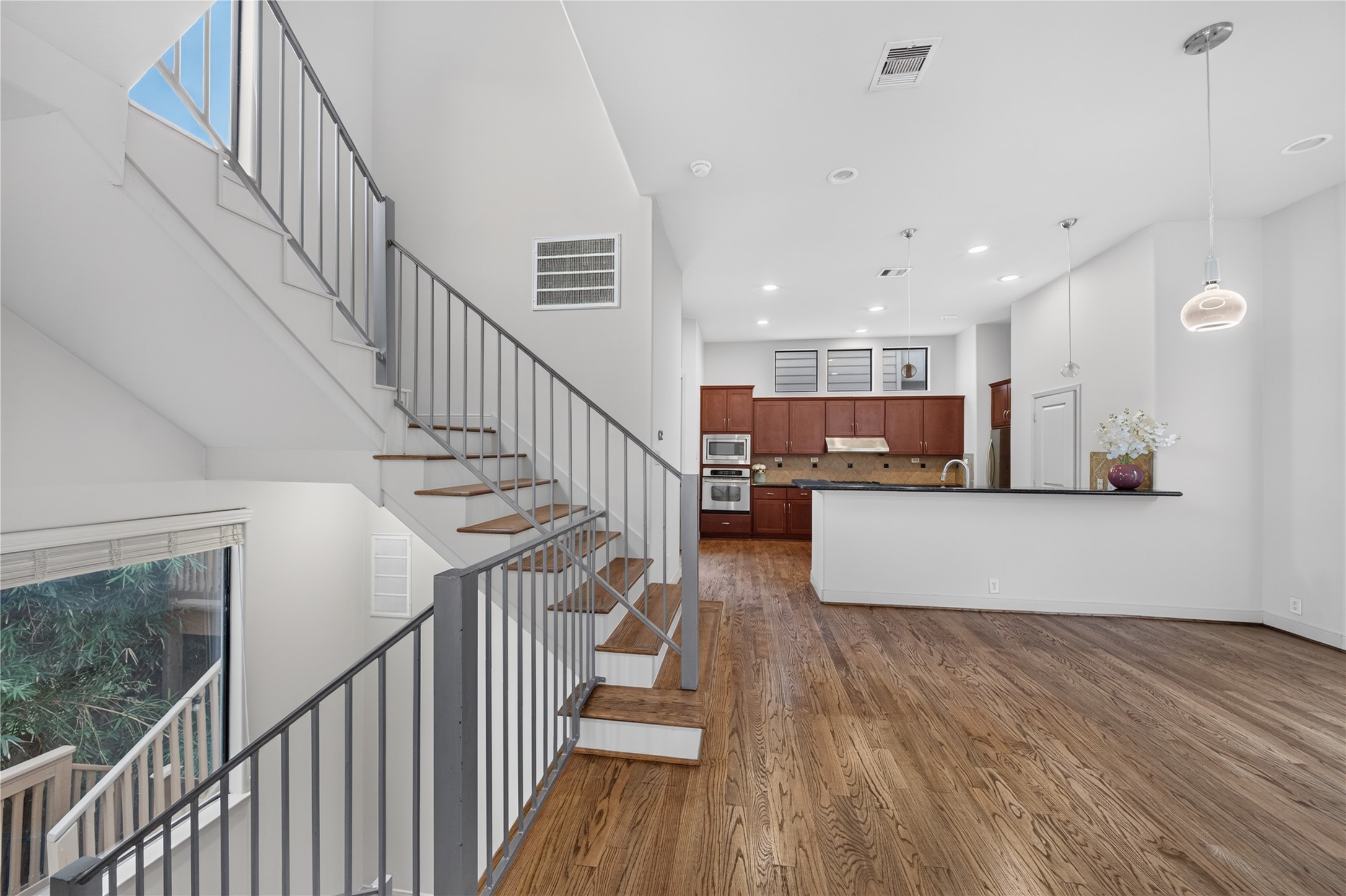 818 Lester Street Property Photo 12