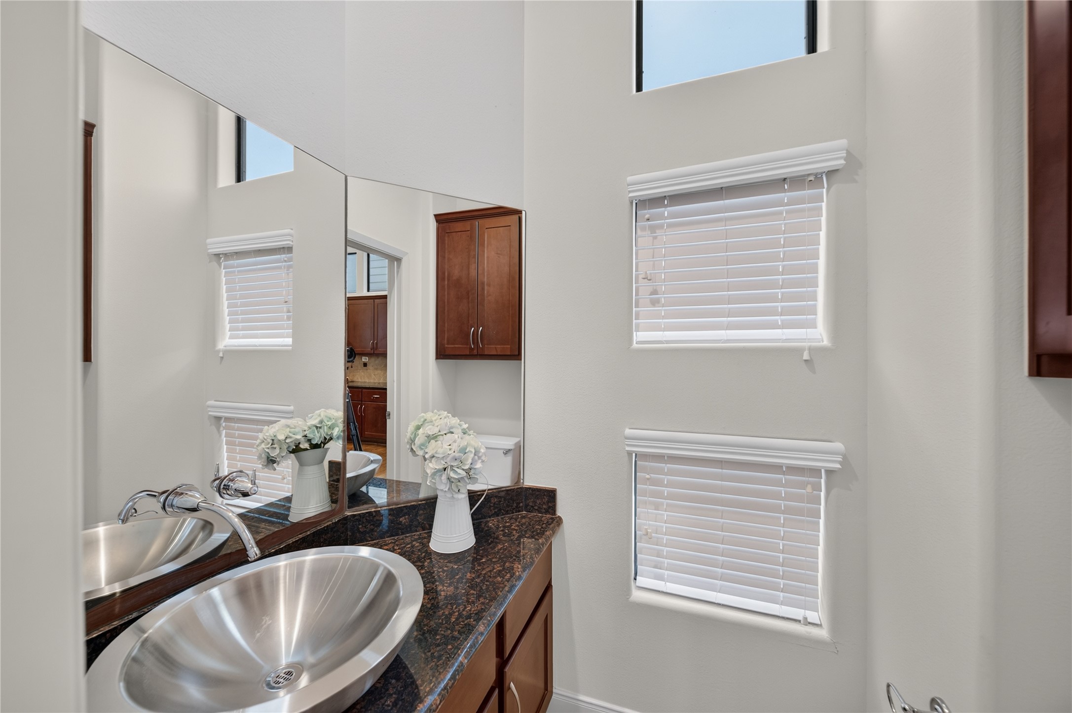 818 Lester Street Property Photo 20