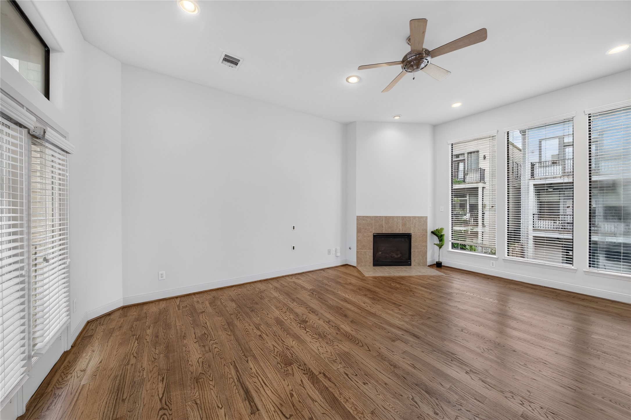 818 Lester Street Property Photo 21