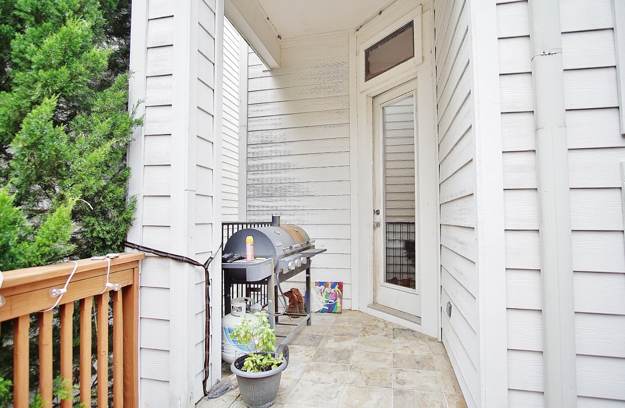 818 Lester Street Property Photo 22