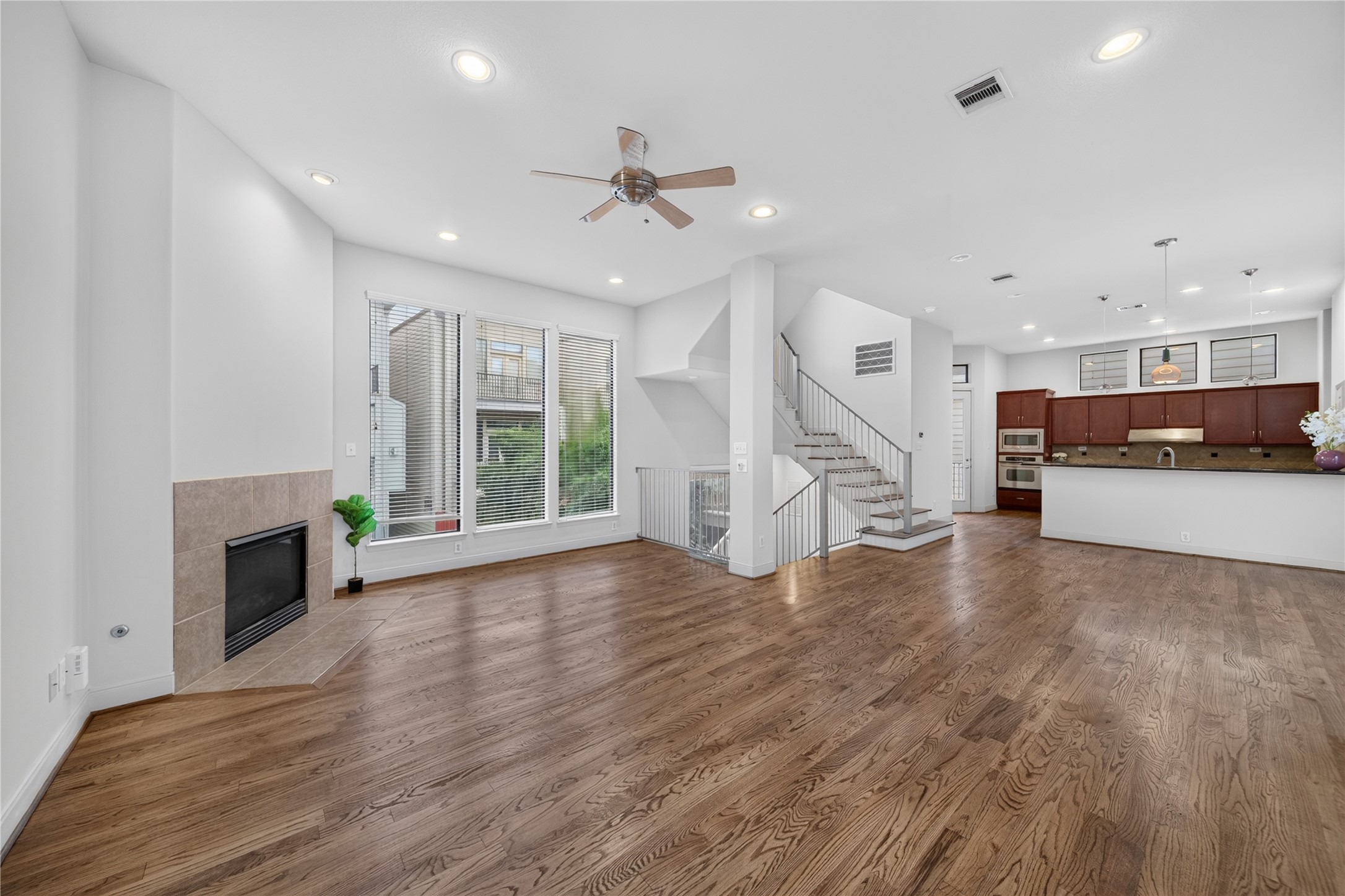 818 Lester Street Property Photo 22