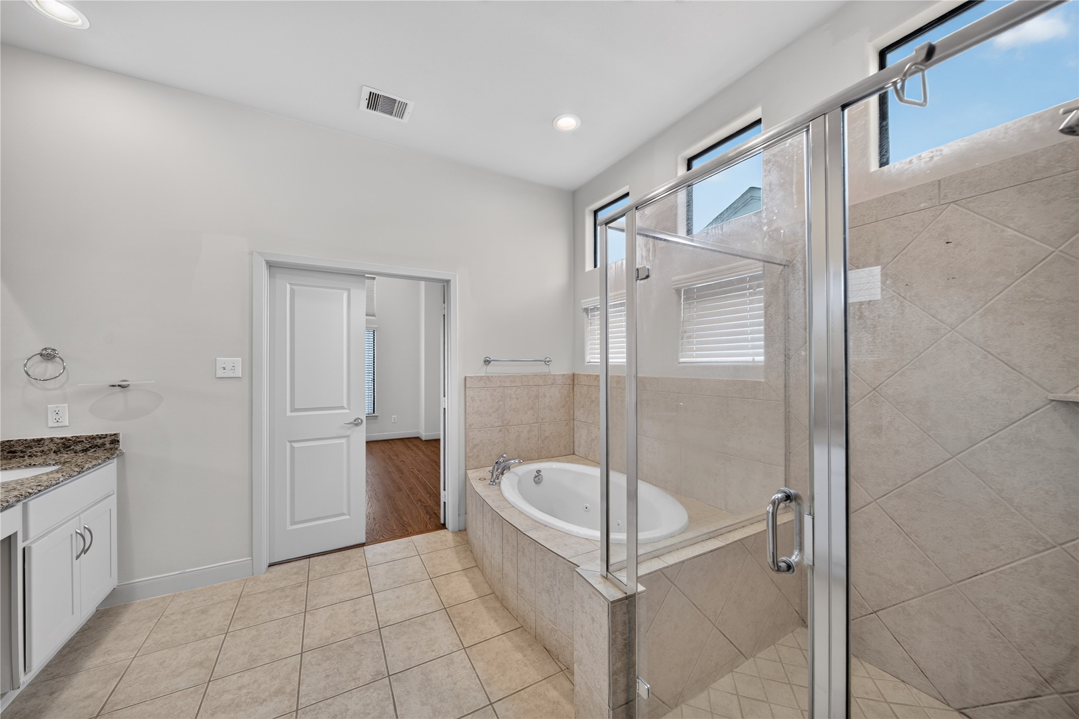 818 Lester Street Property Photo 37
