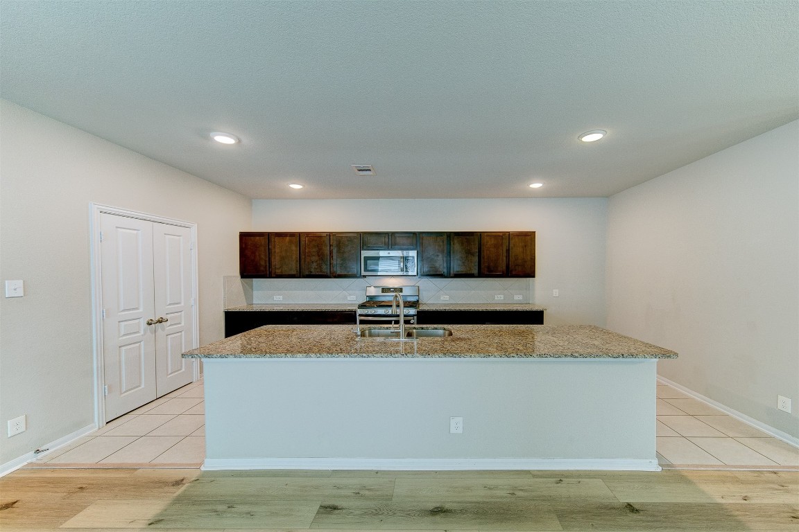 2164 Dale Street Property Photo 10