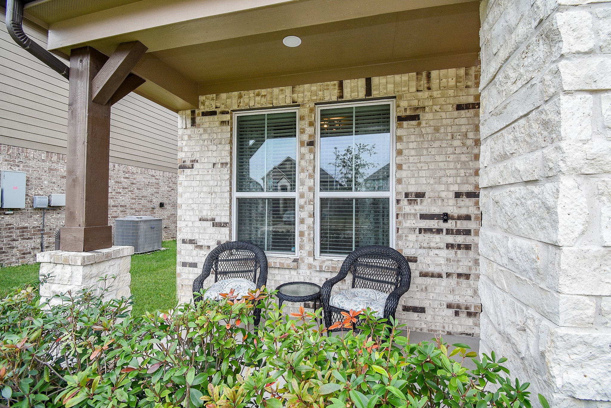 8822 Cabin Loft Lane Property Photo 4