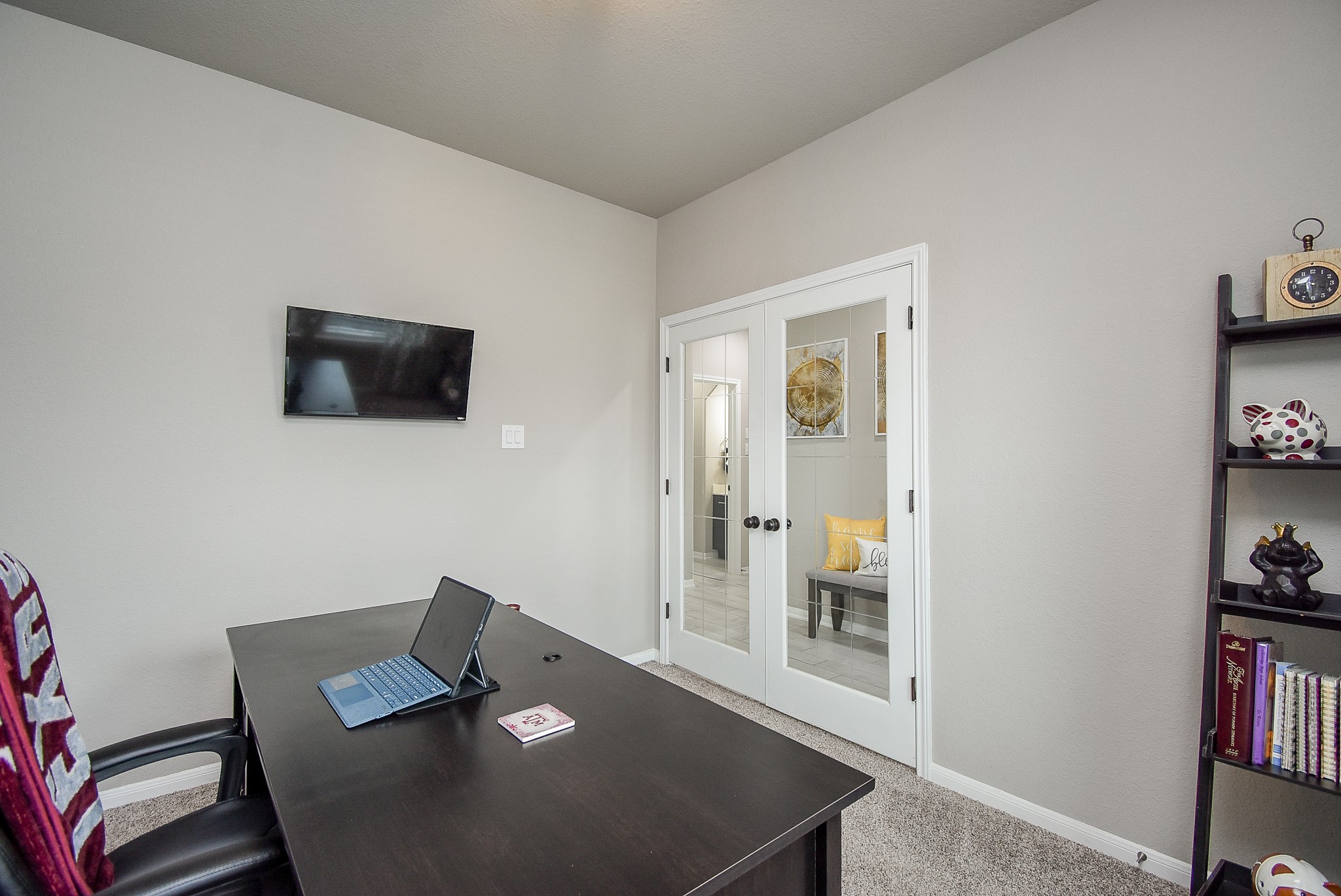 8822 Cabin Loft Lane Property Photo 10