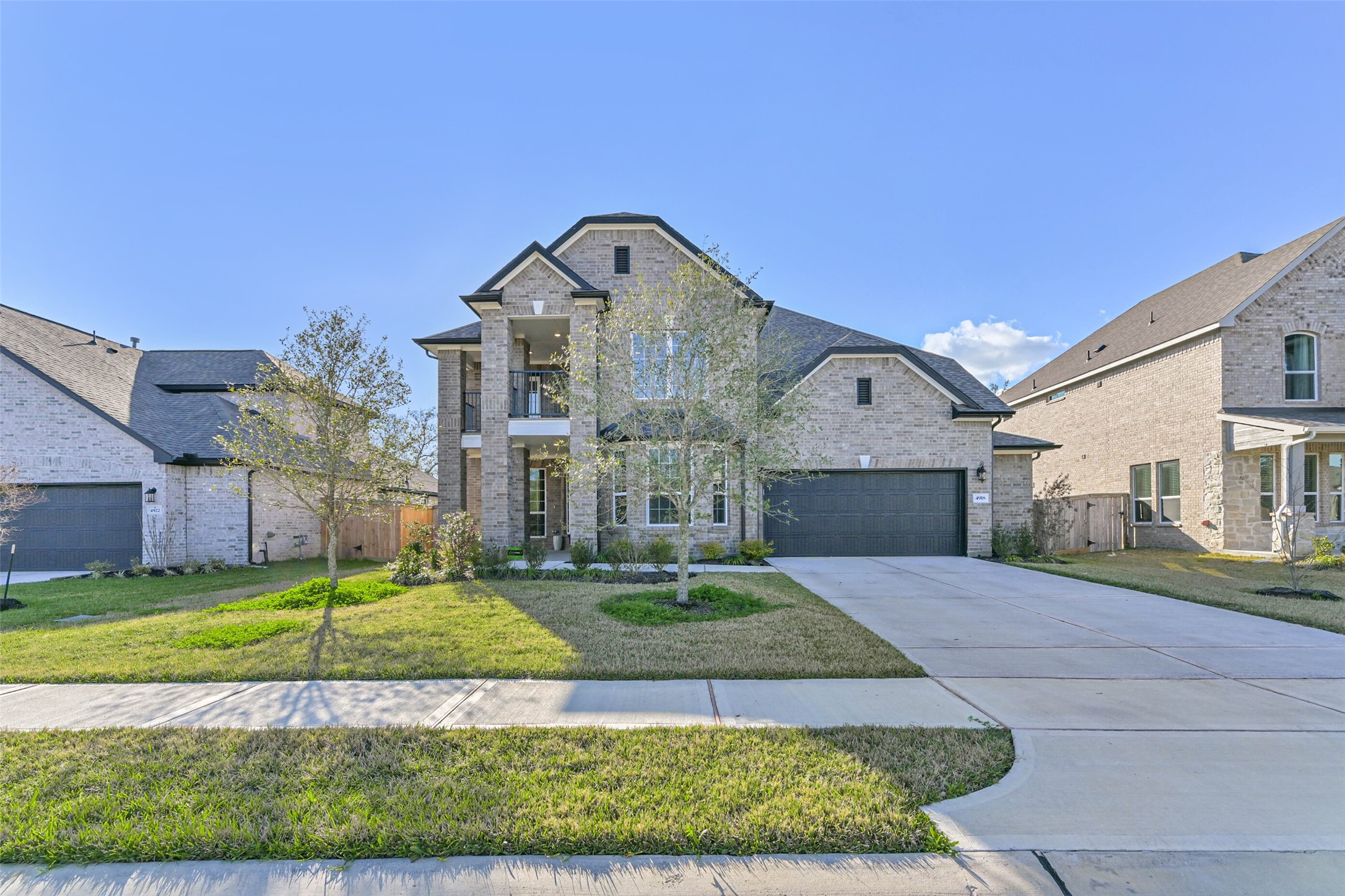 4918 Great Oaks Drive Property Photo 3