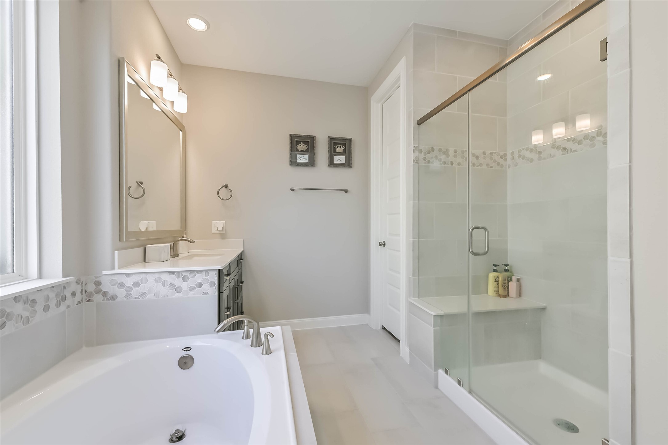 4918 Great Oaks Drive Property Photo 20