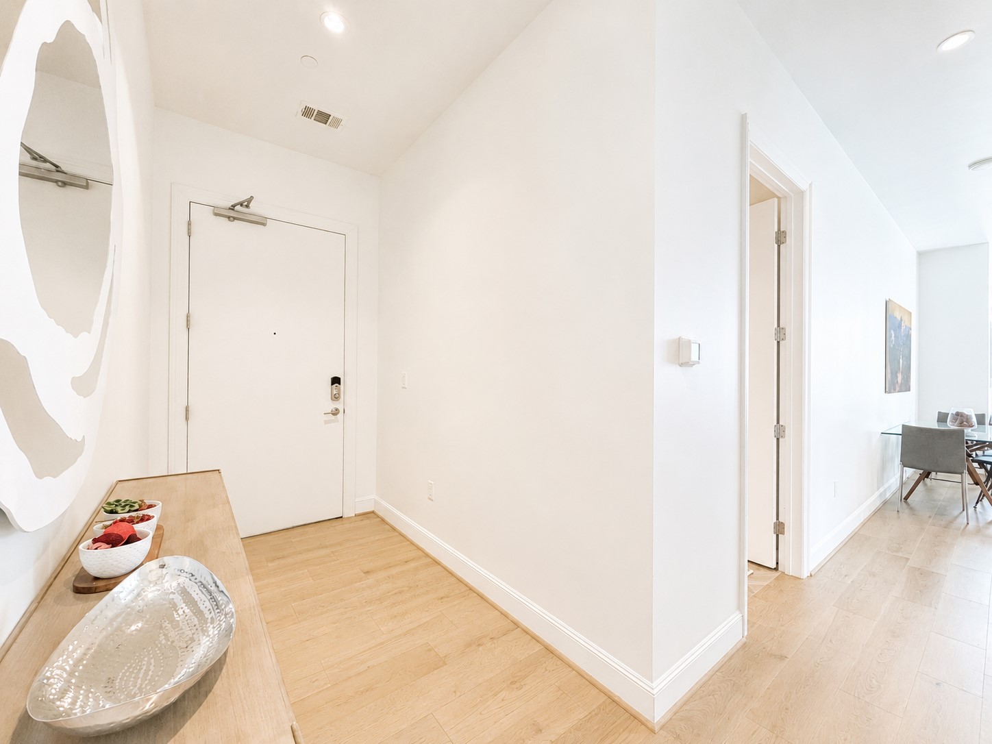 1211 Caroline Street 1608 Property Photo 5