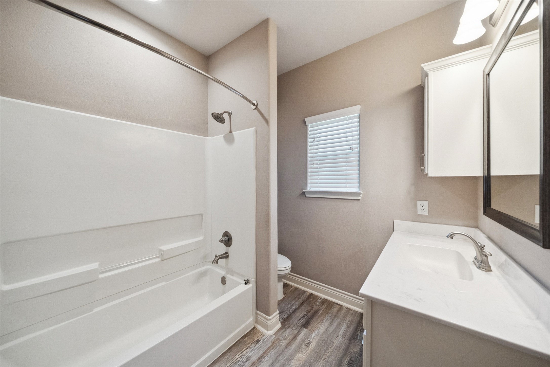 14103 Overstreet Drive Property Photo 8