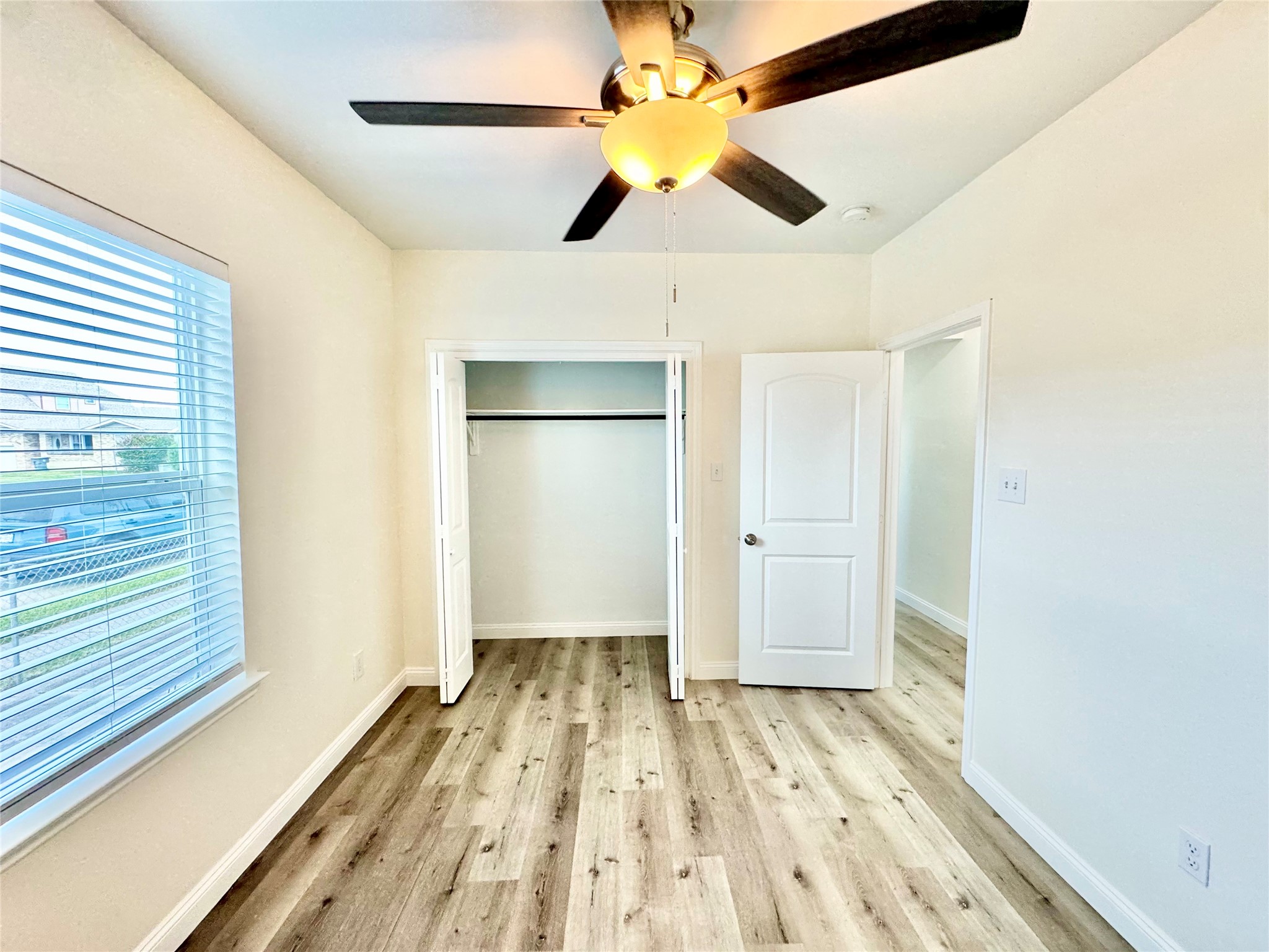 5127 Avenue L A Property Photo 17