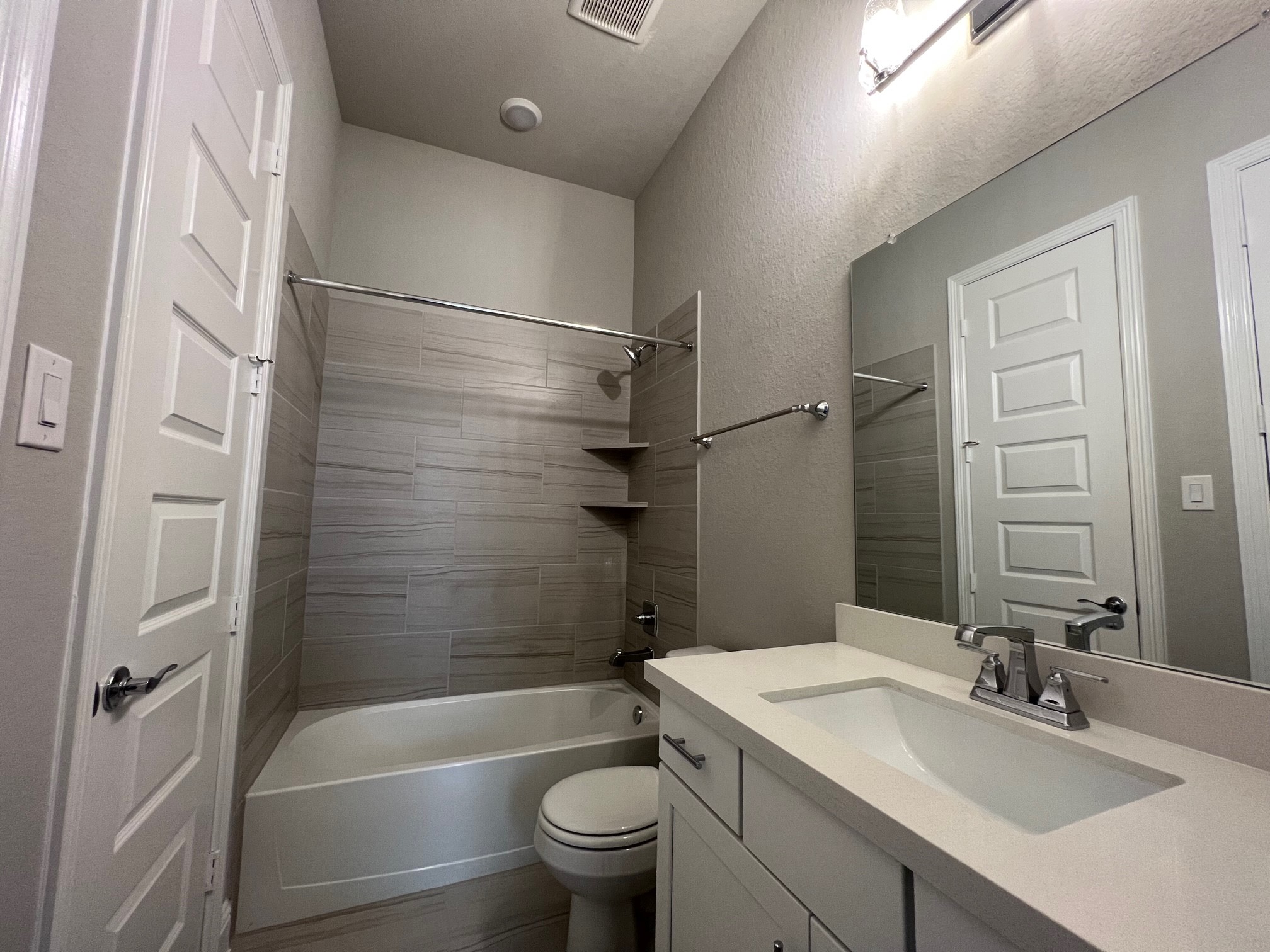 9503 Crescent Mill Drive Property Photo 17