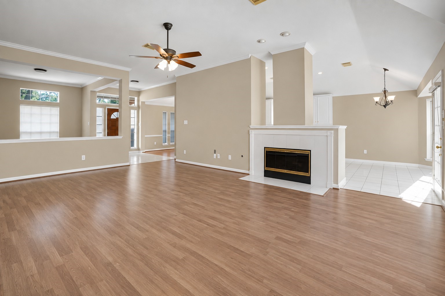 1602 Summer Rain Drive Property Photo 4