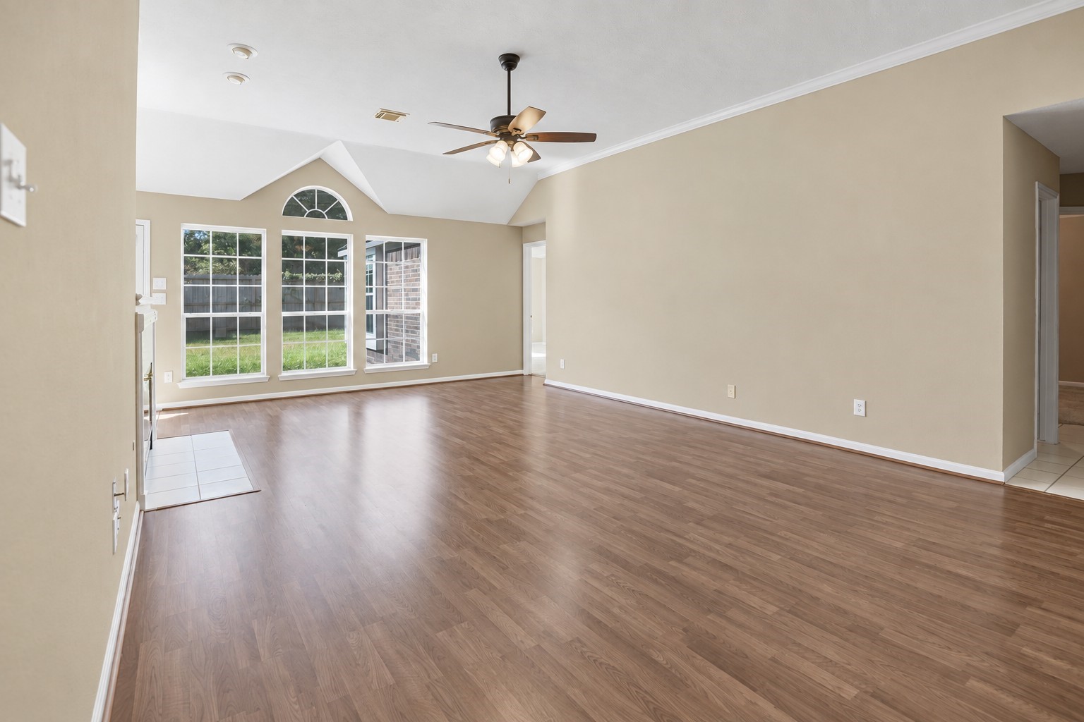 1602 Summer Rain Drive Property Photo 6