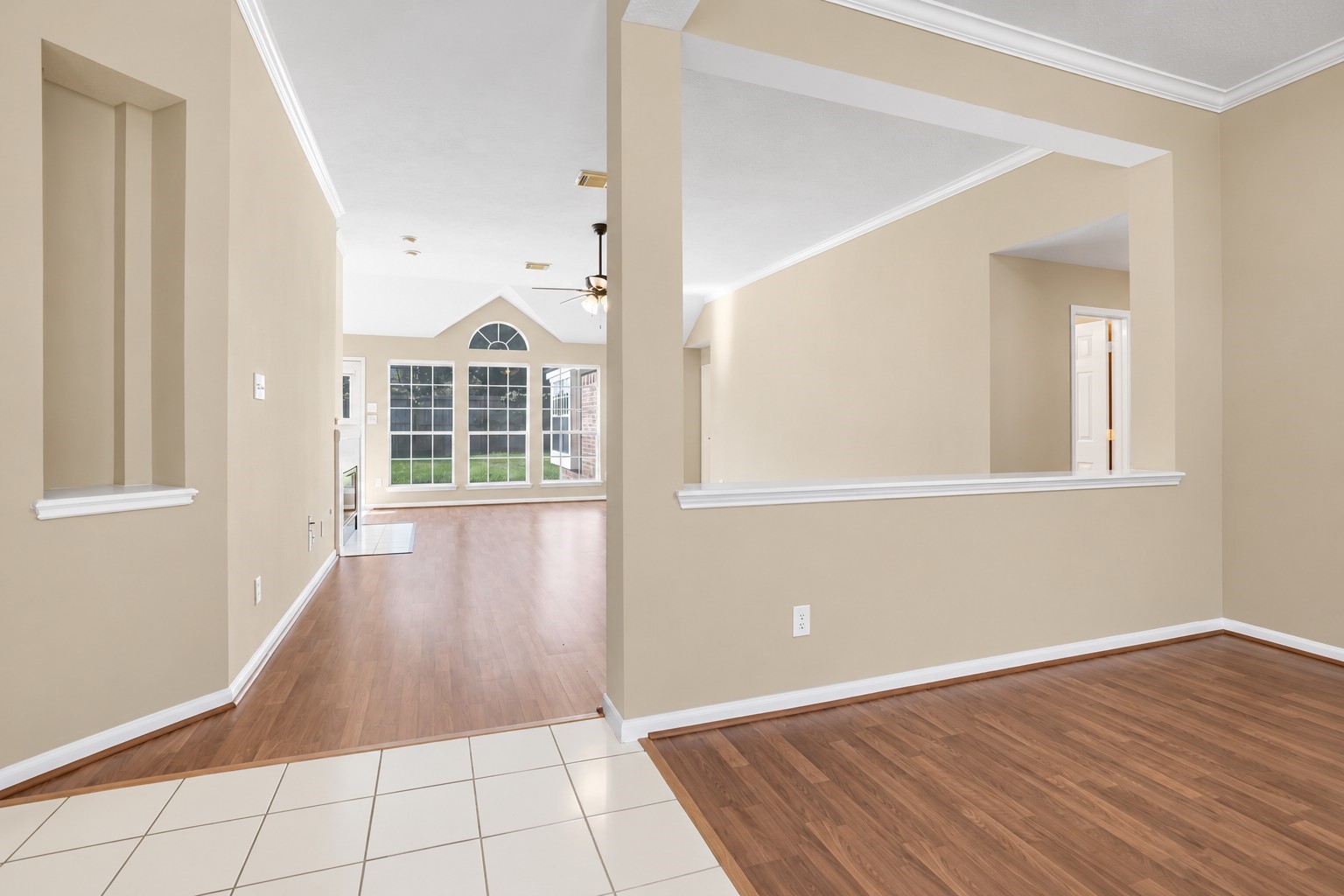 1602 Summer Rain Drive Property Photo 9