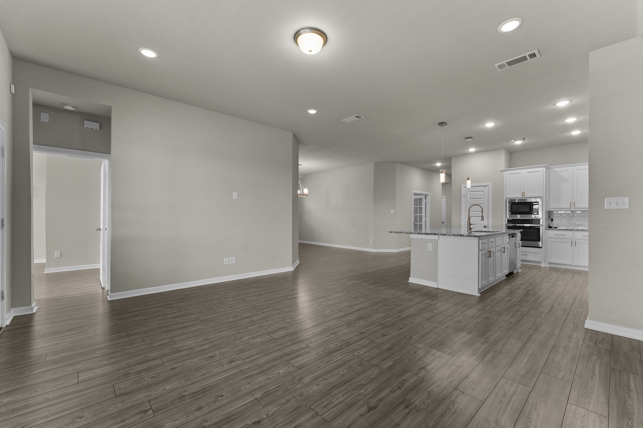 102 Camelia Street Property Photo 8