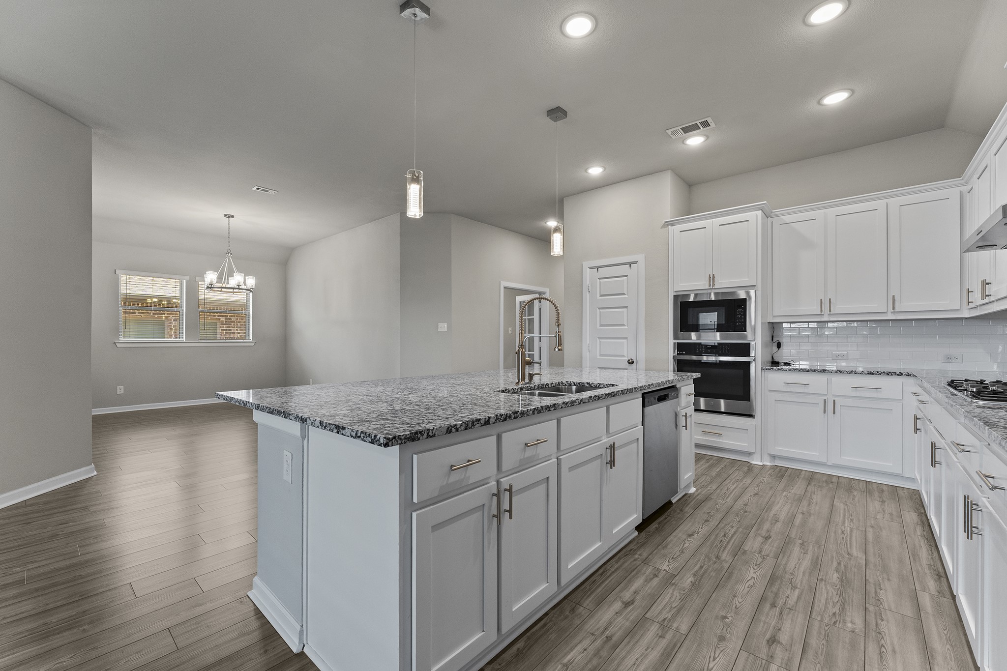 102 Camelia Street Property Photo 12