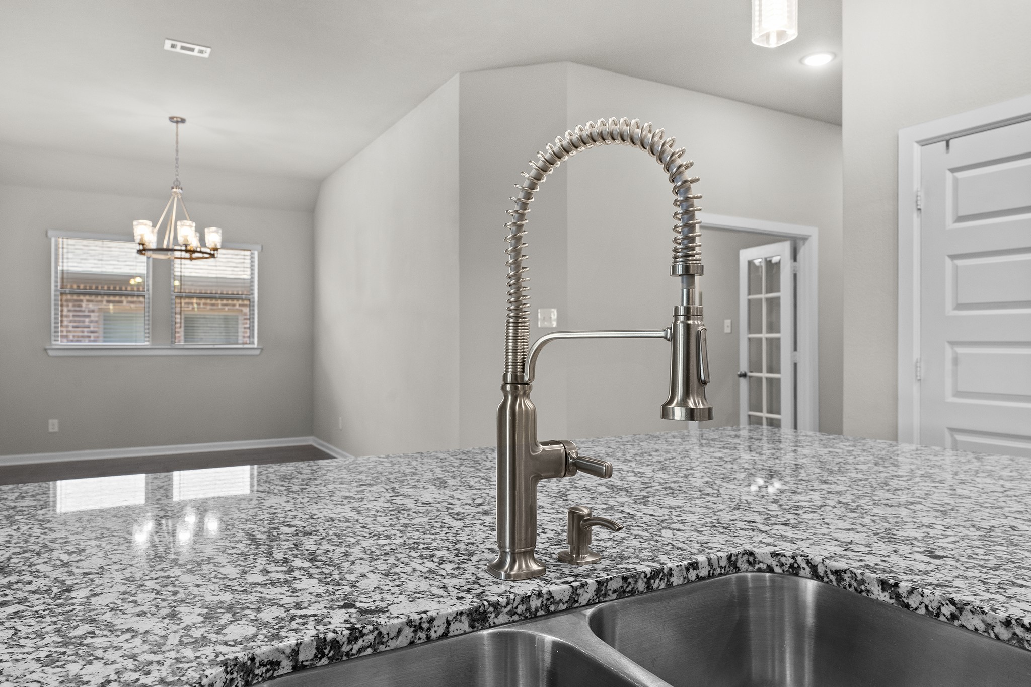 102 Camelia Street Property Photo 17