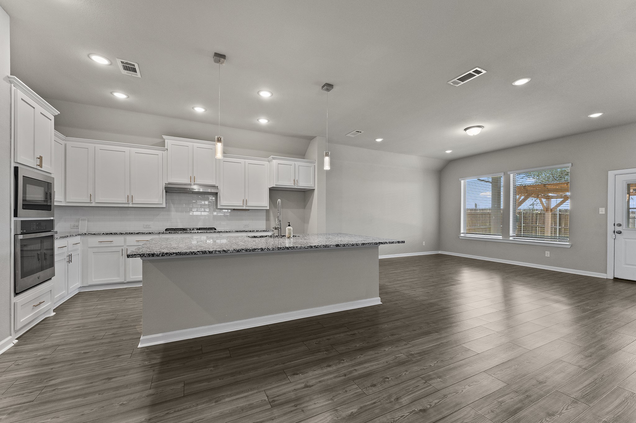 102 Camelia Street Property Photo 18