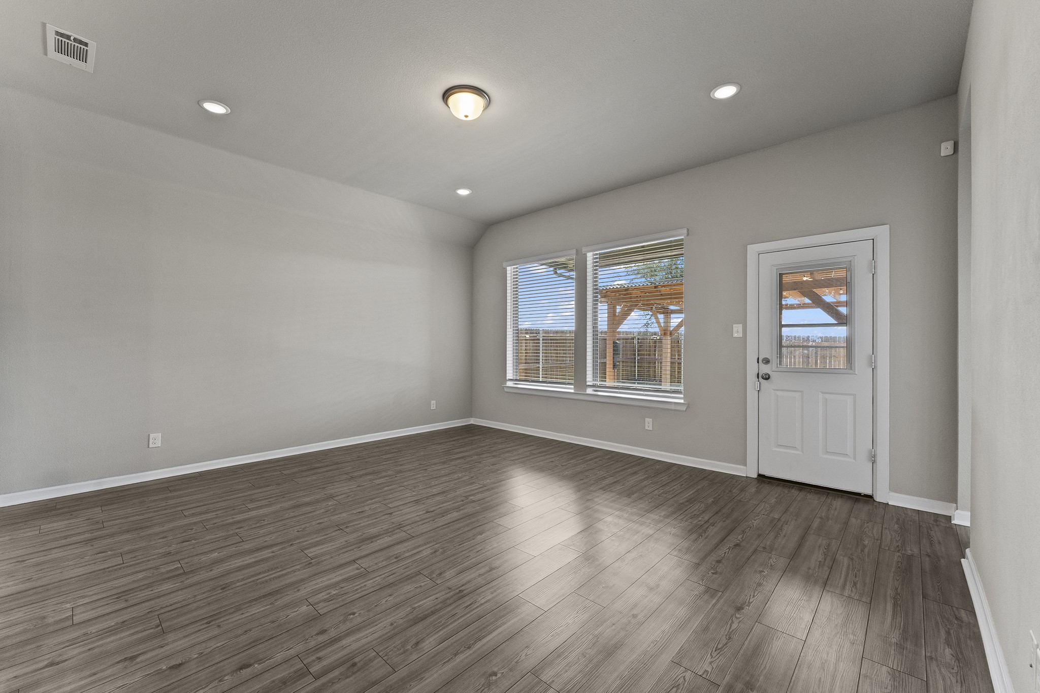 102 Camelia Street Property Photo 21