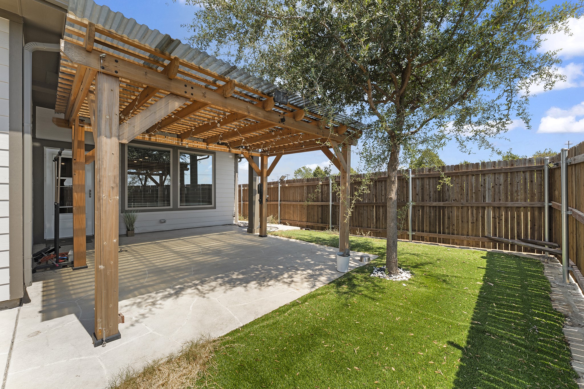 102 Camelia Street Property Photo 42