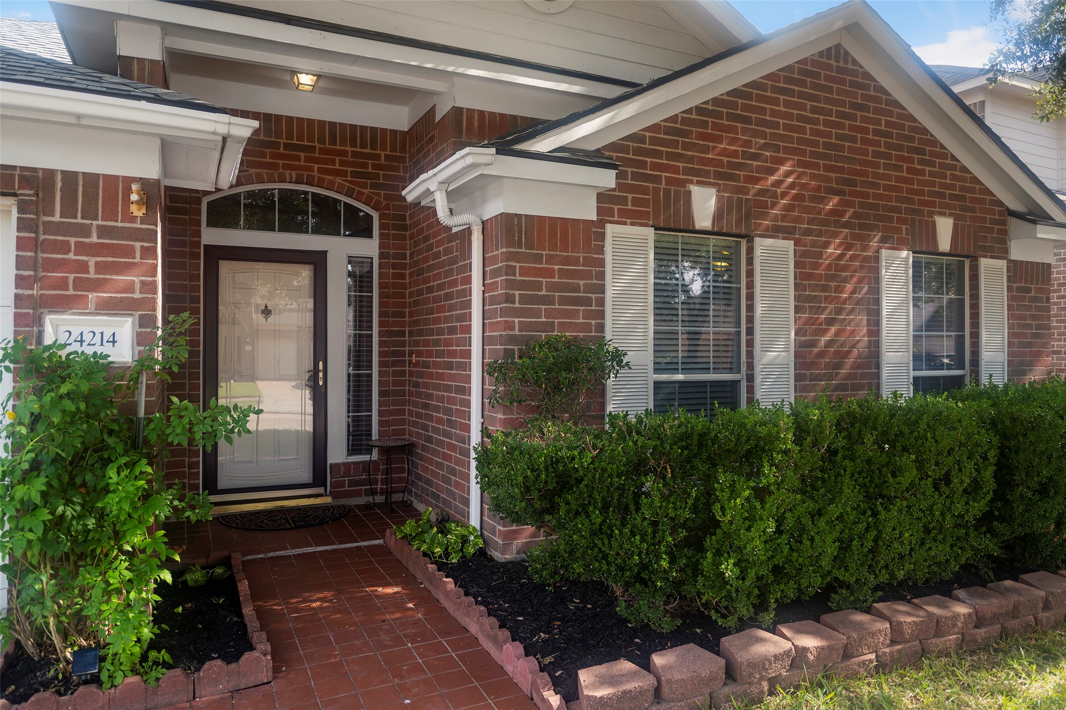 24214 Dan River Drive Property Photo 3