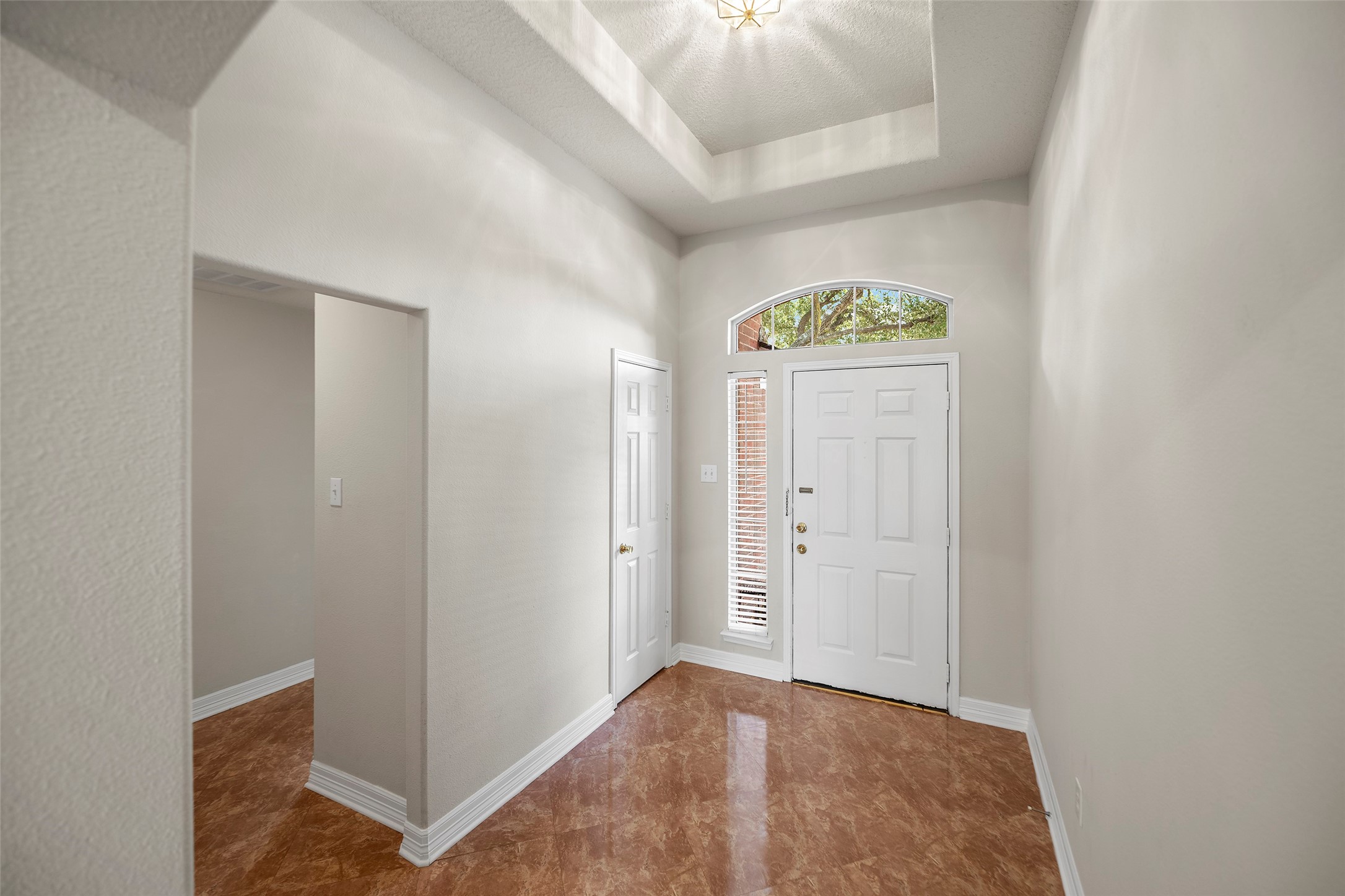 24214 Dan River Drive Property Photo 4