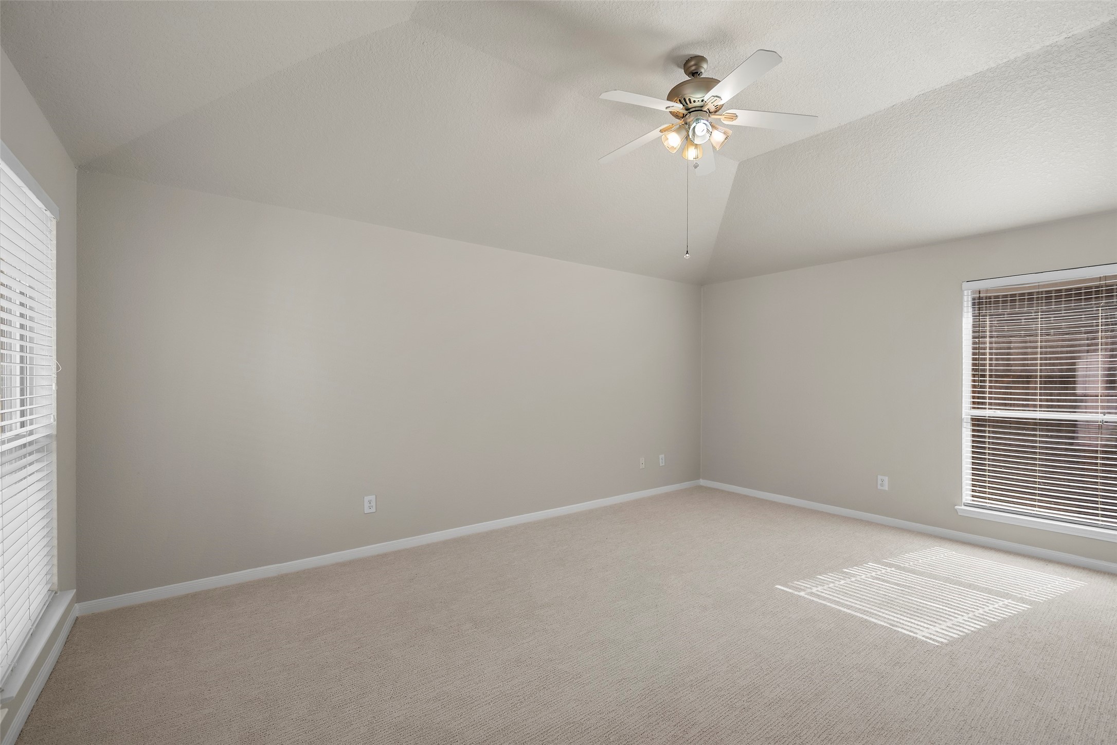 24214 Dan River Drive Property Photo 12