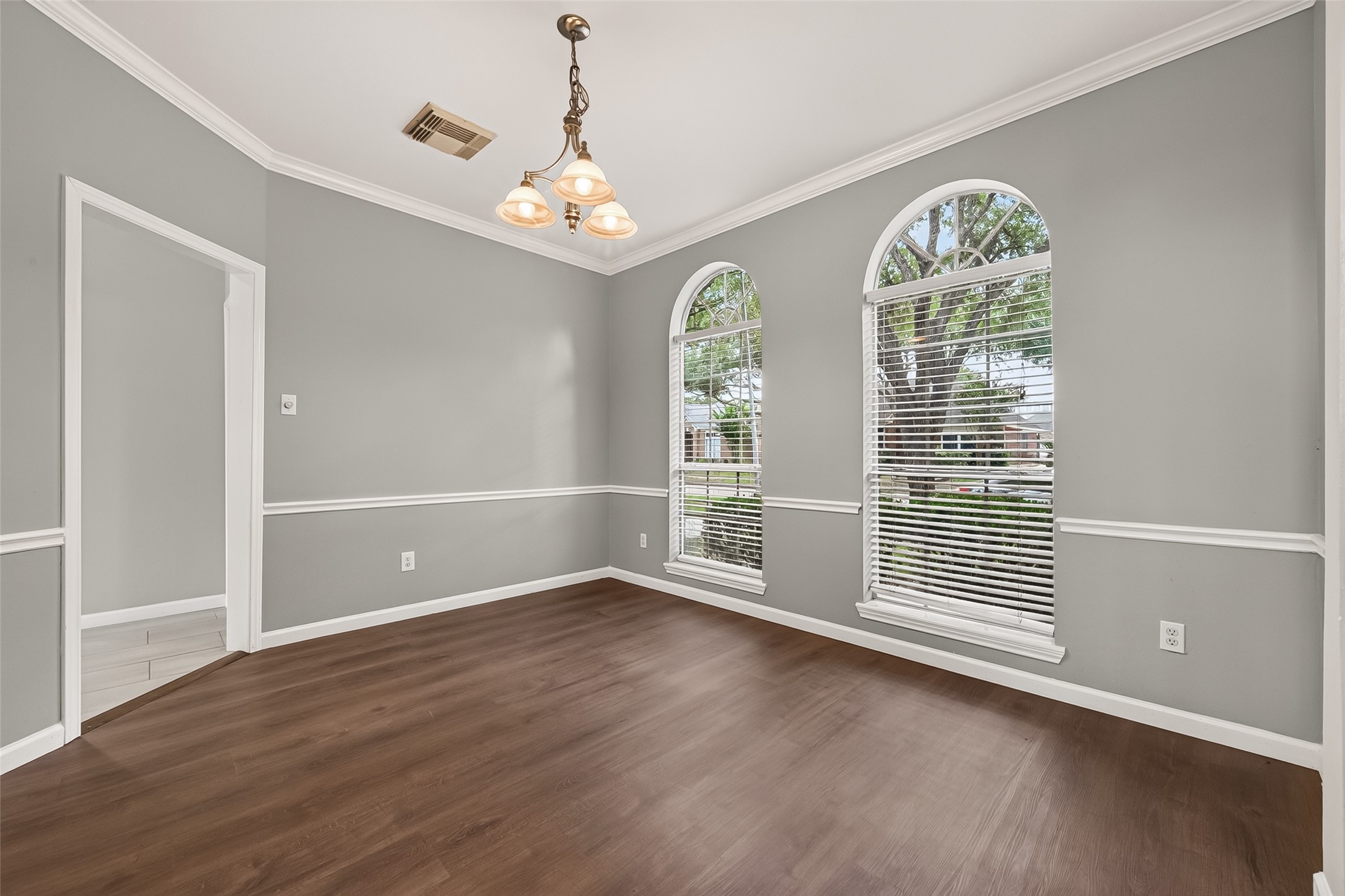 2215 Alberton Lane Property Photo 6