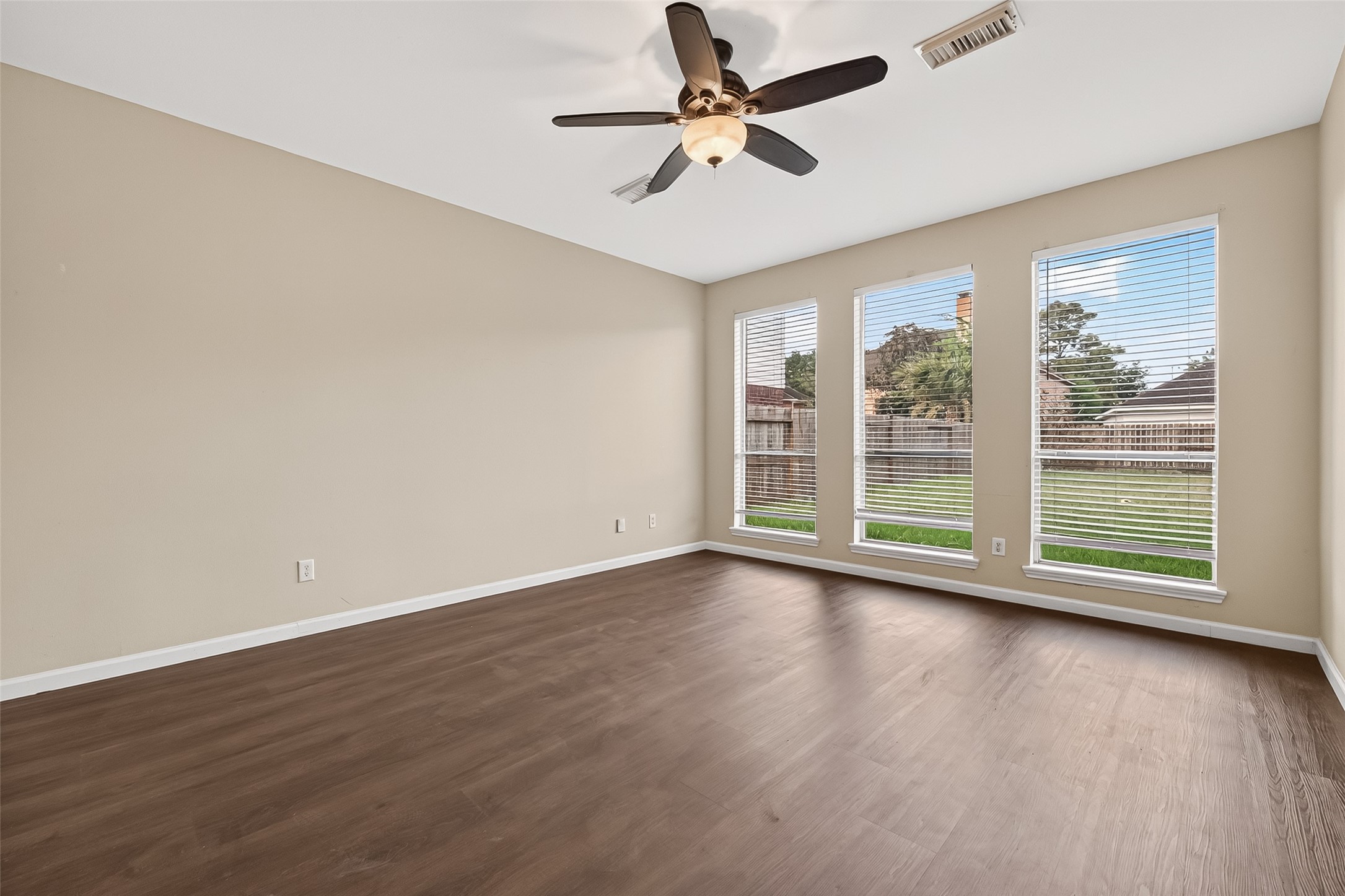 2215 Alberton Lane Property Photo 14